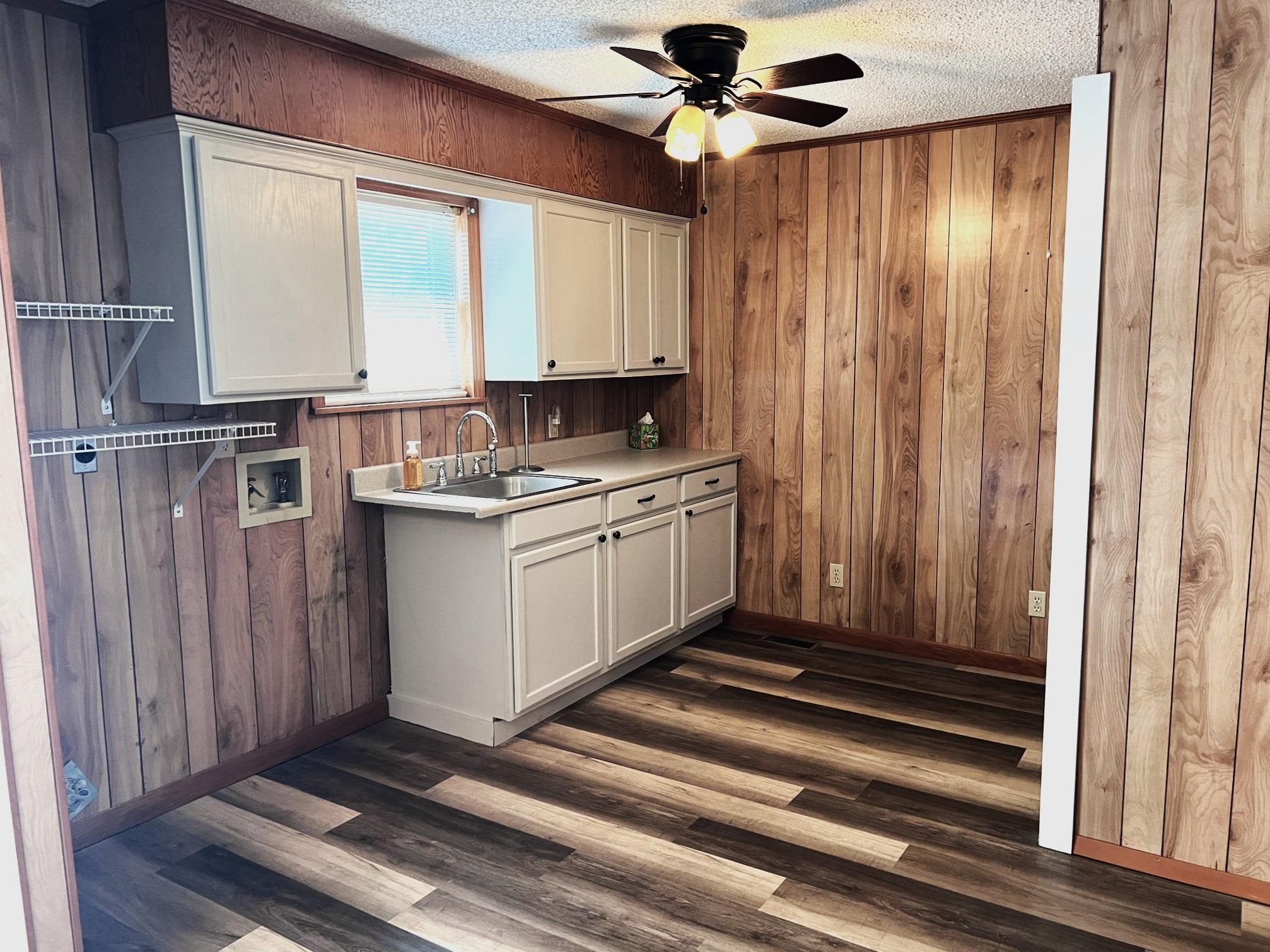 1112 Maple  Mountain View, AR