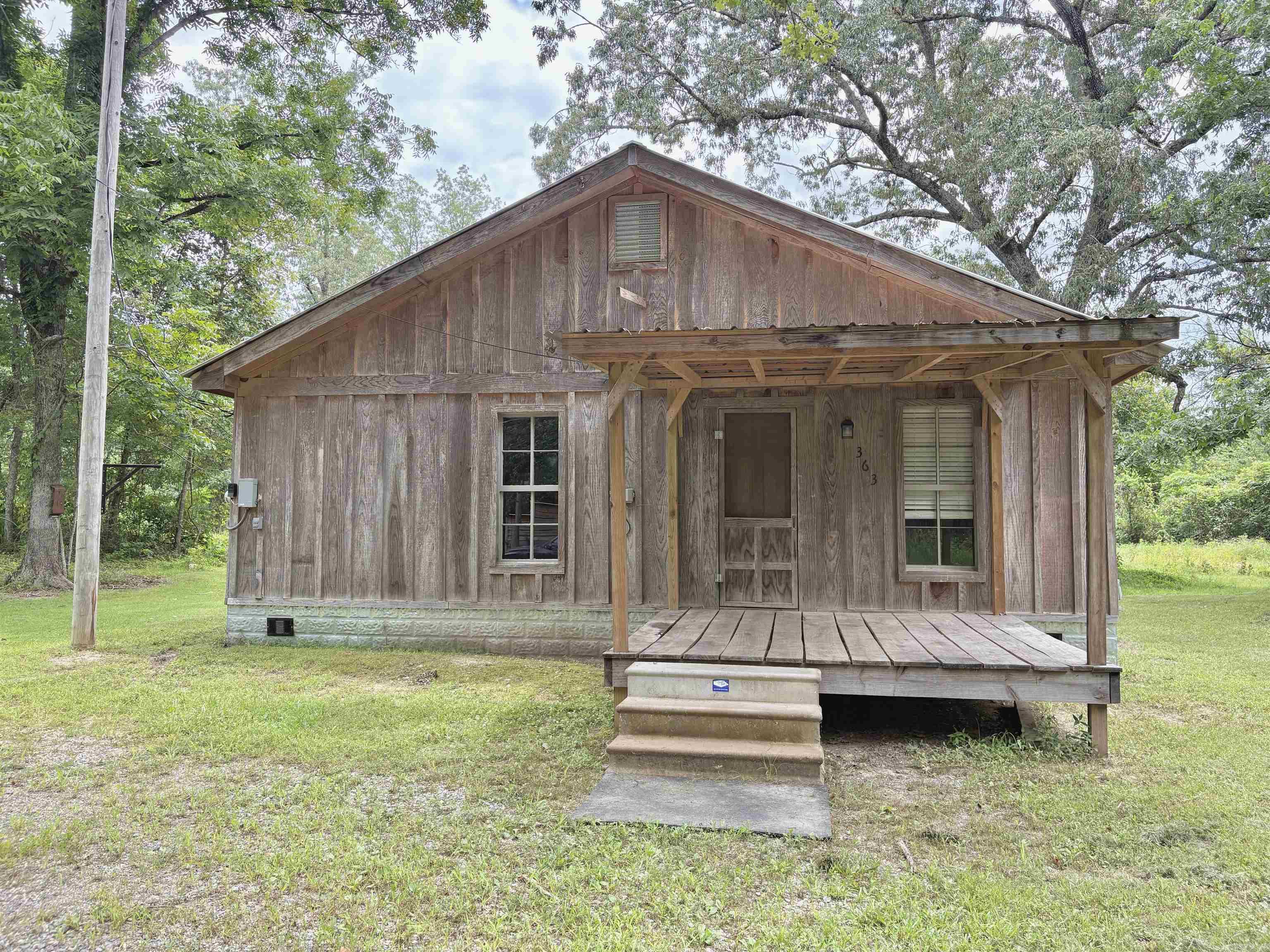 363 County Rd 142  Grapevine, AR
