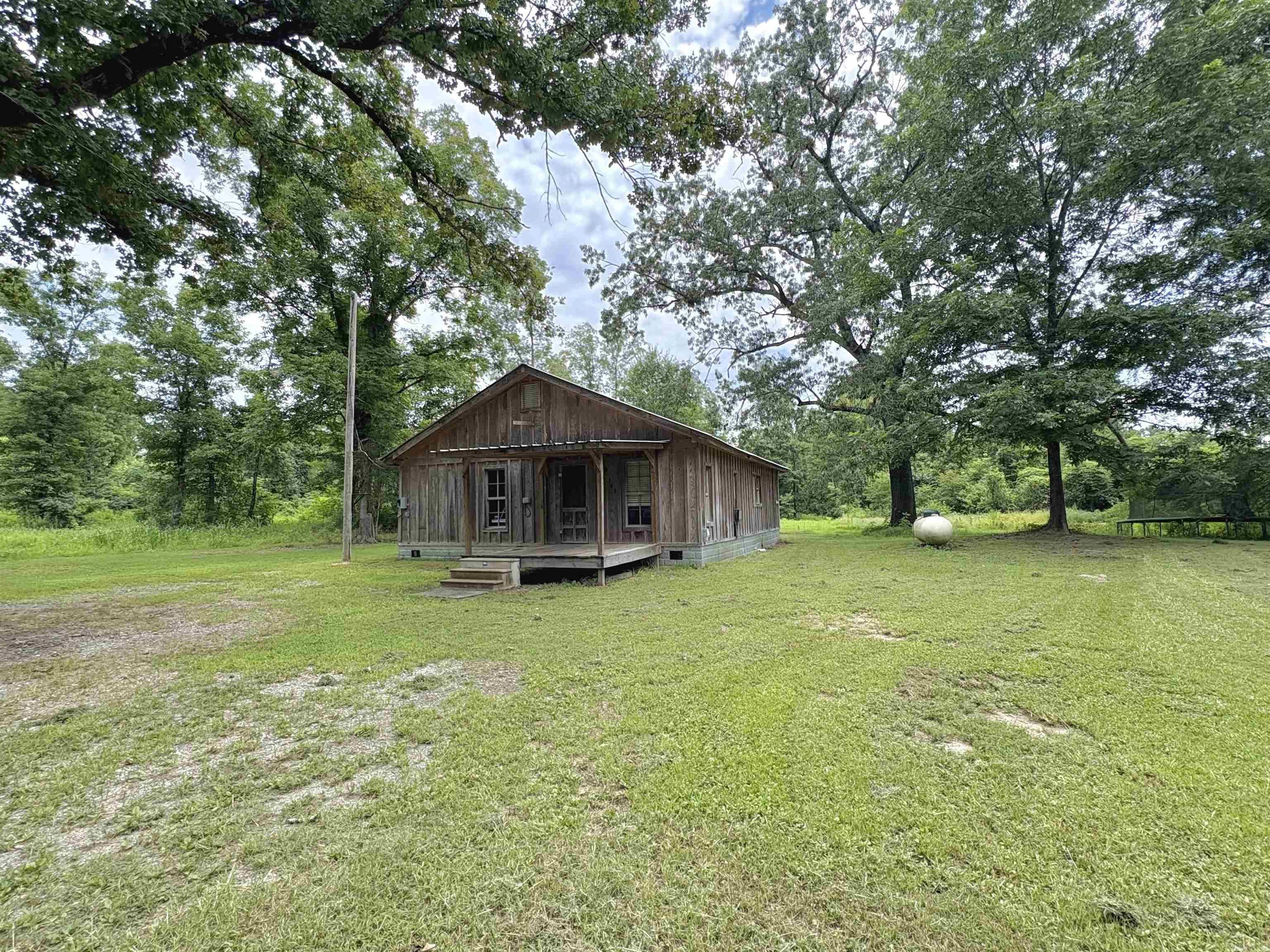 363 County Rd 142  Grapevine, AR