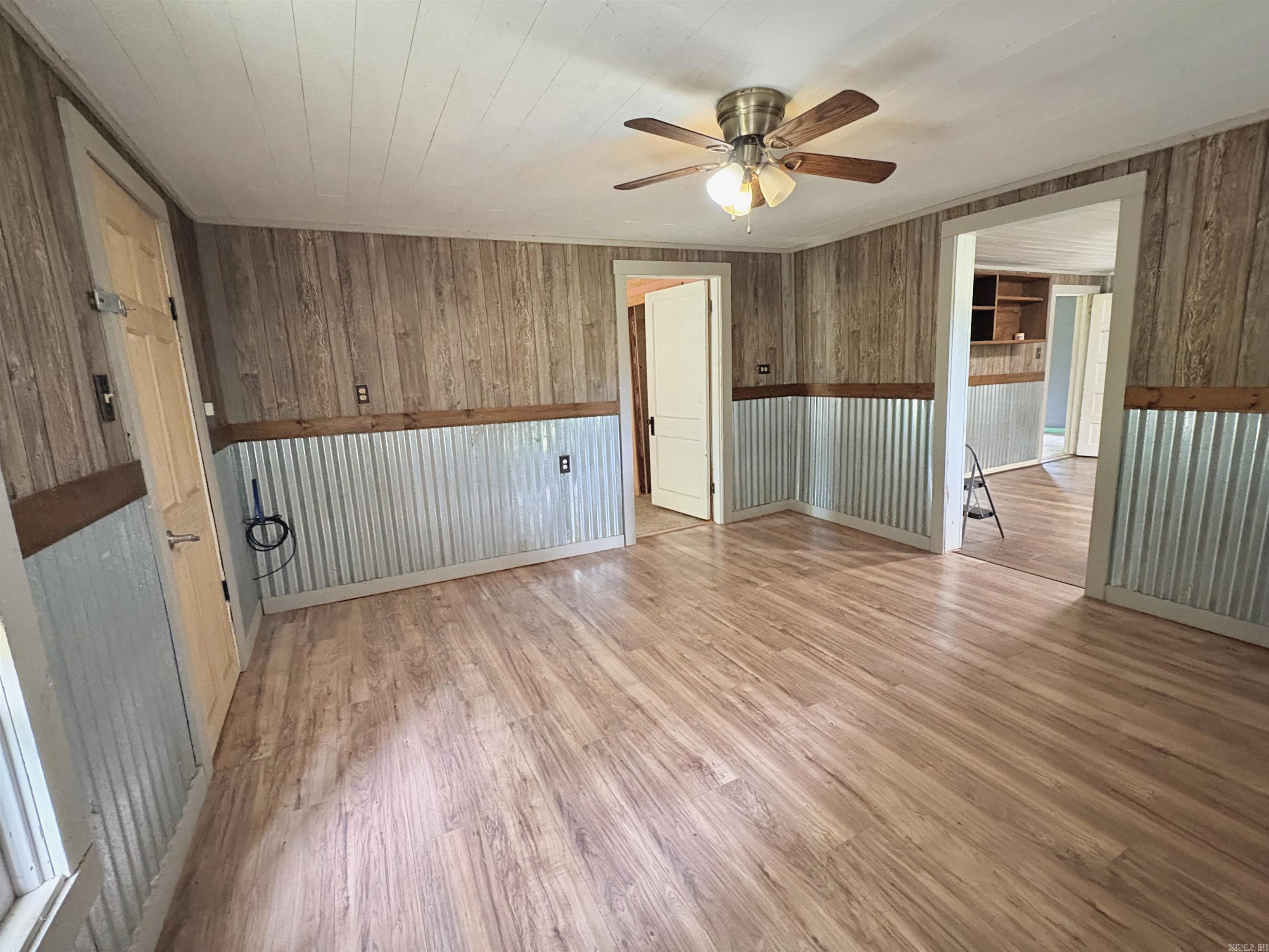 363 County Rd 142  Grapevine, AR