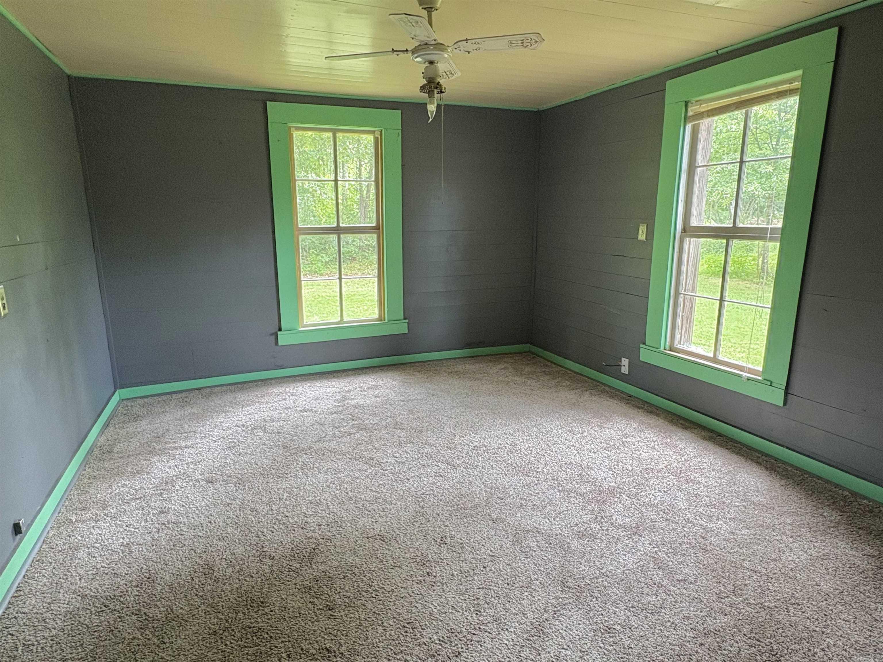 363 County Rd 142  Grapevine, AR