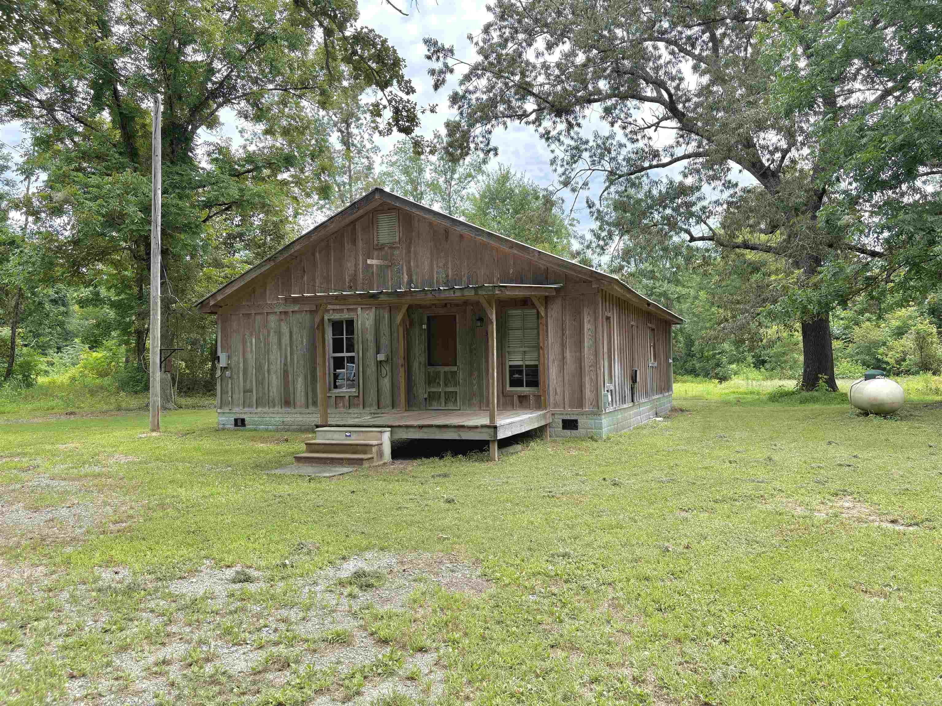 363 County Rd 142  Grapevine, AR