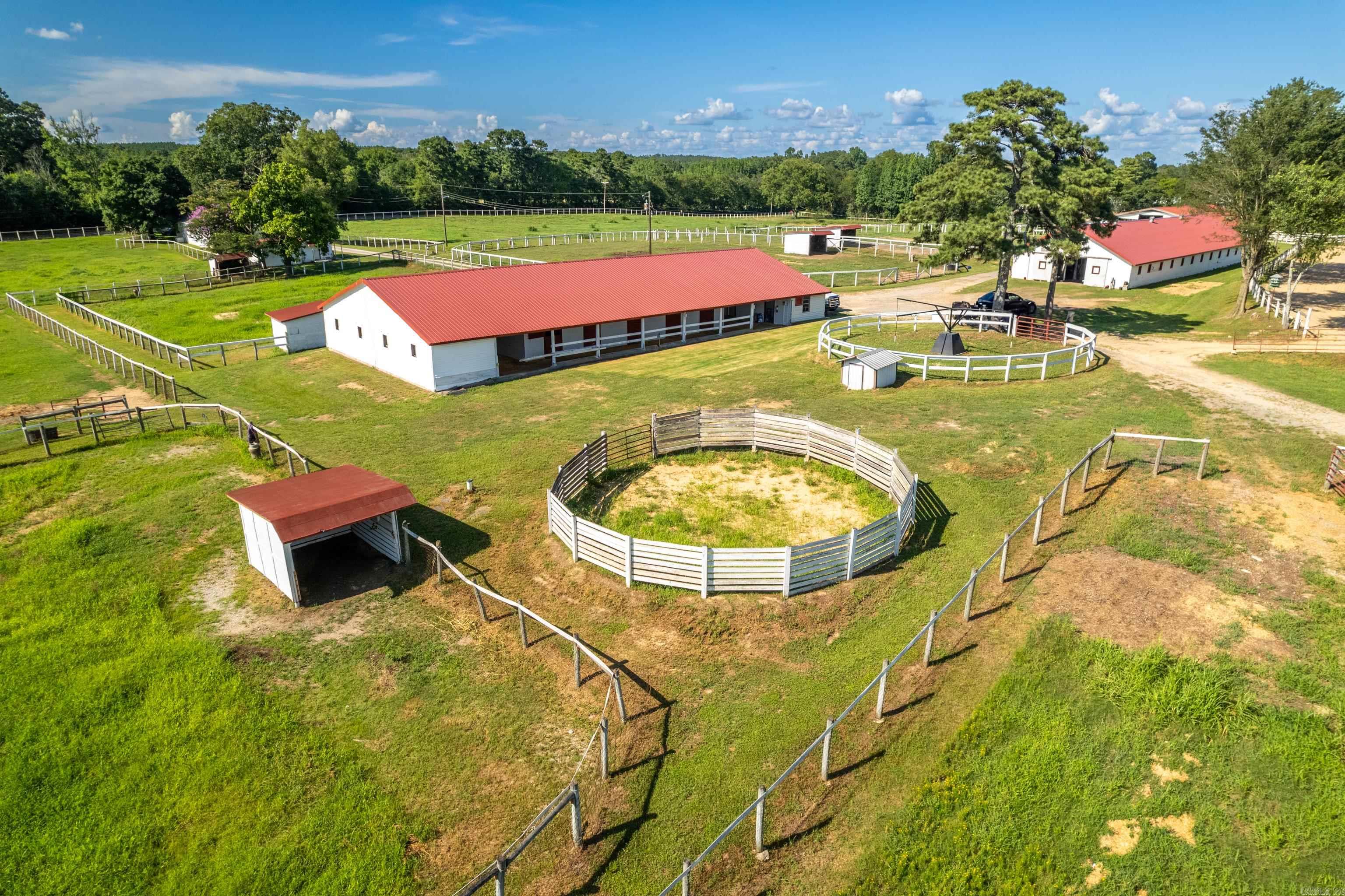 6867 Airport Rd  Bonnerdale, AR