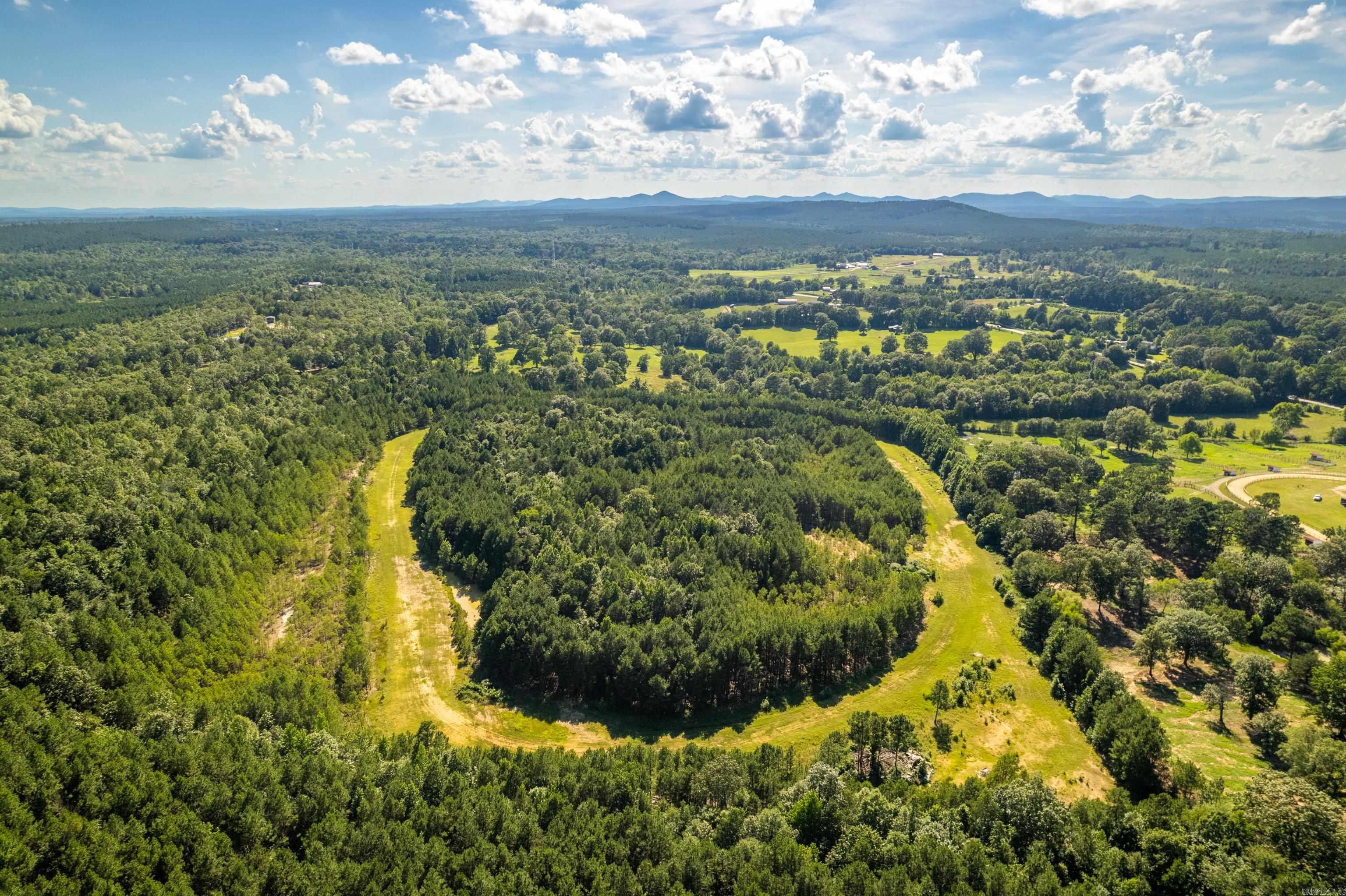 6867 Airport Rd  Bonnerdale, AR