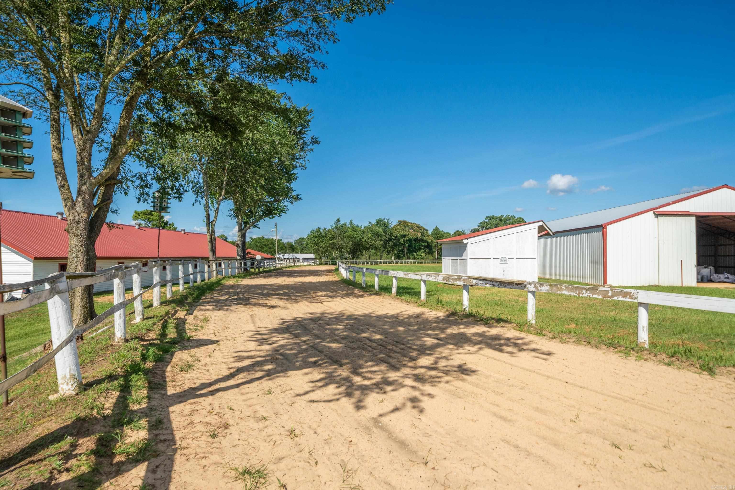 6867 Airport Rd  Bonnerdale, AR