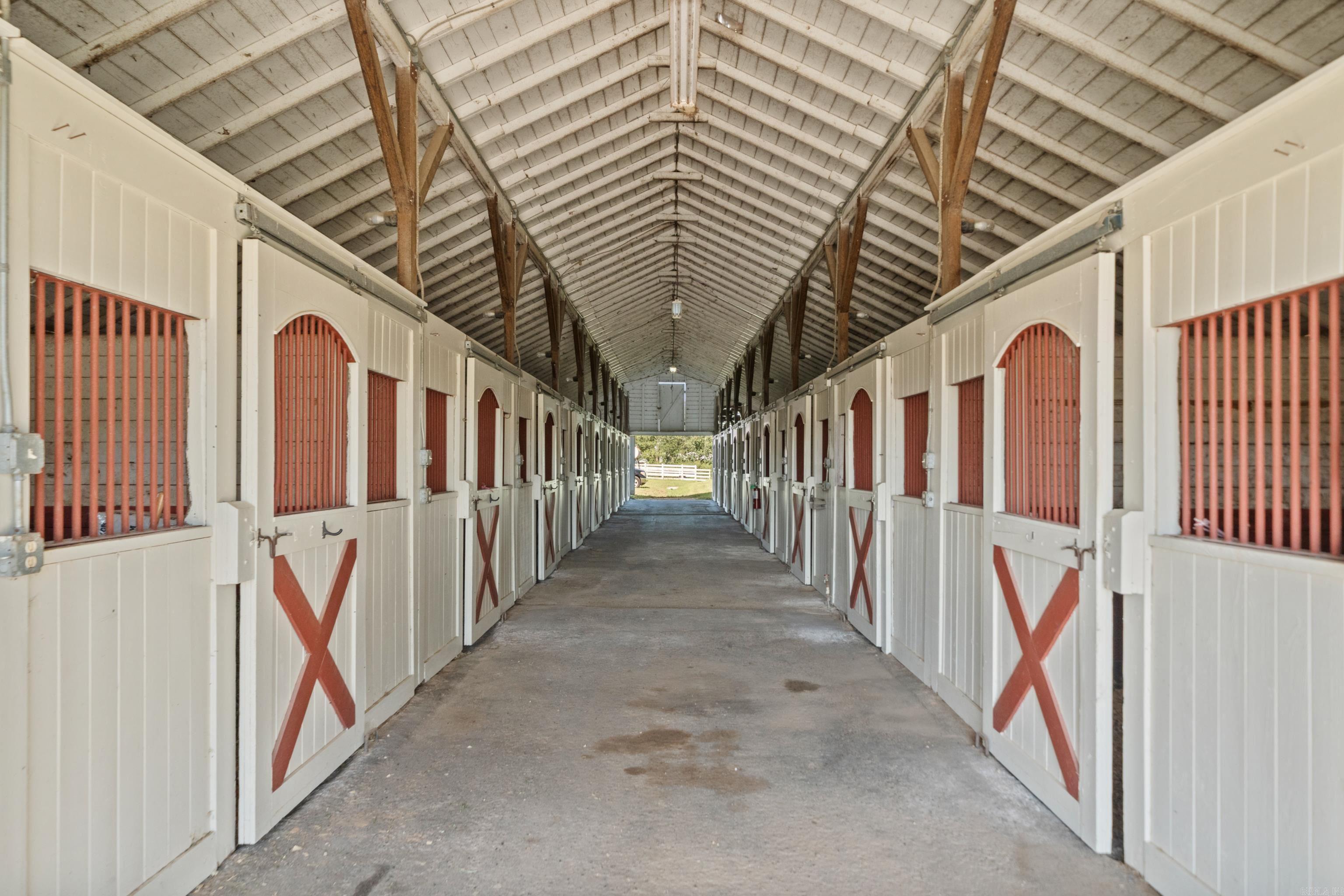 6867 Airport Rd  Bonnerdale, AR