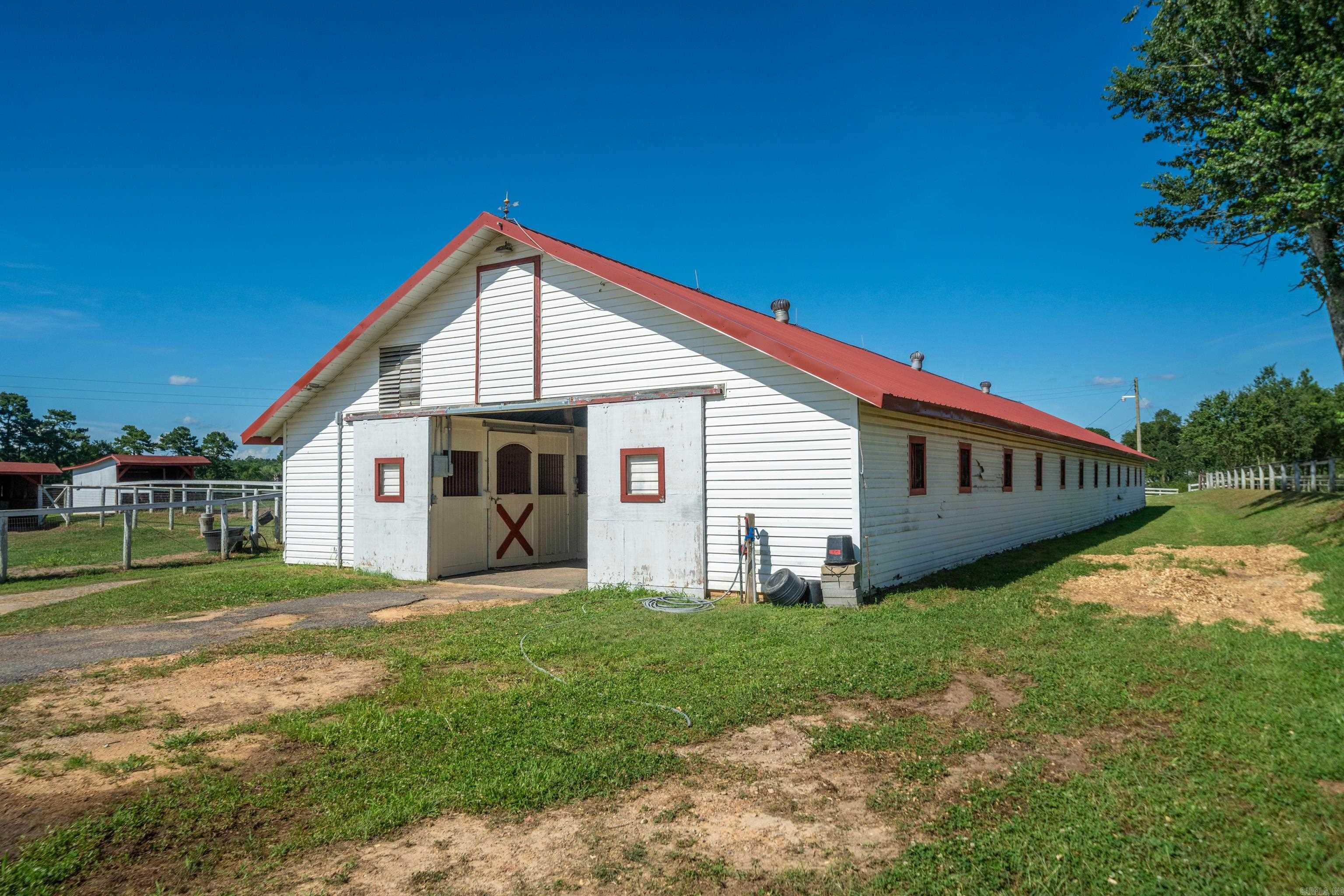 6867 Airport Rd  Bonnerdale, AR