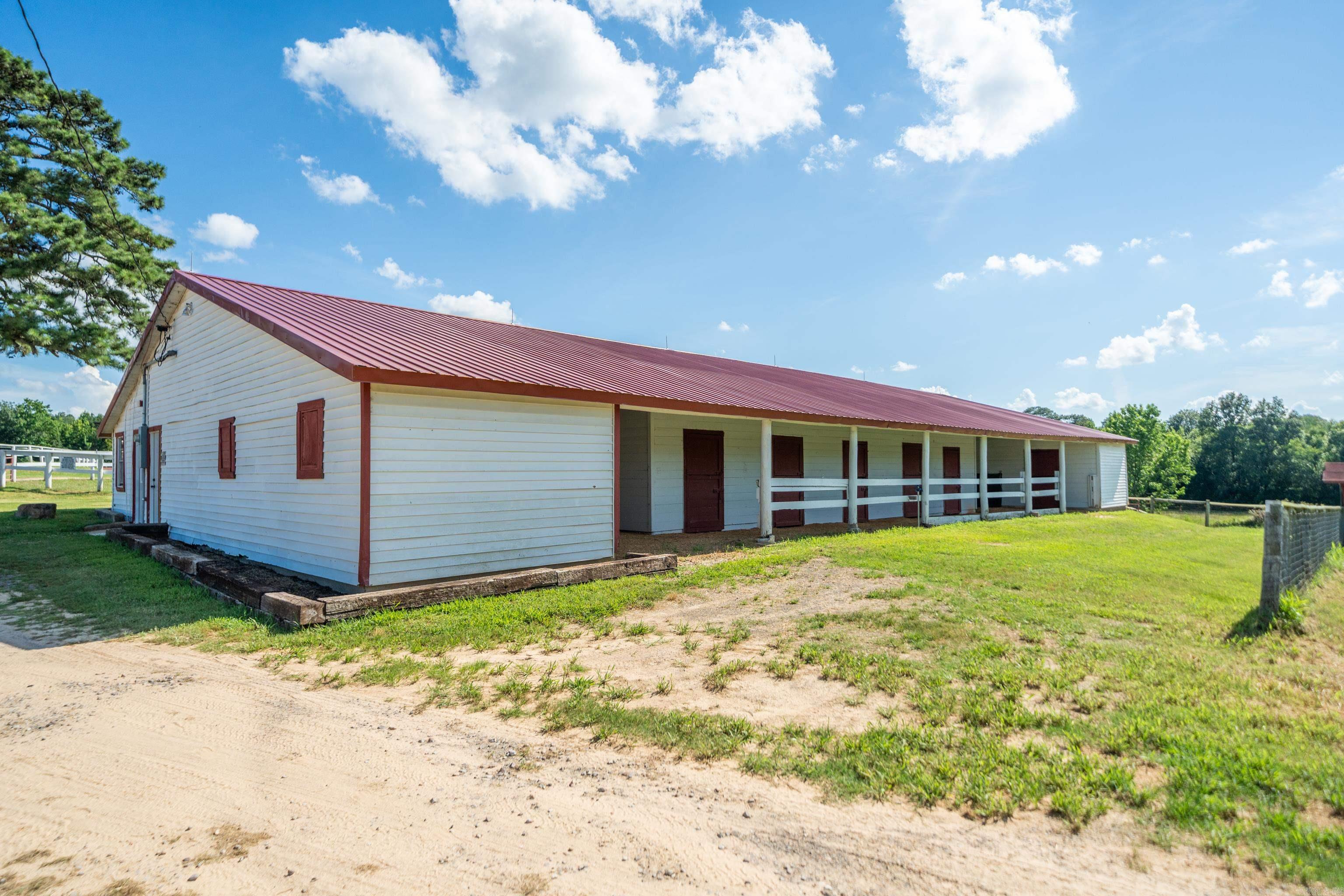 6867 Airport Rd  Bonnerdale, AR