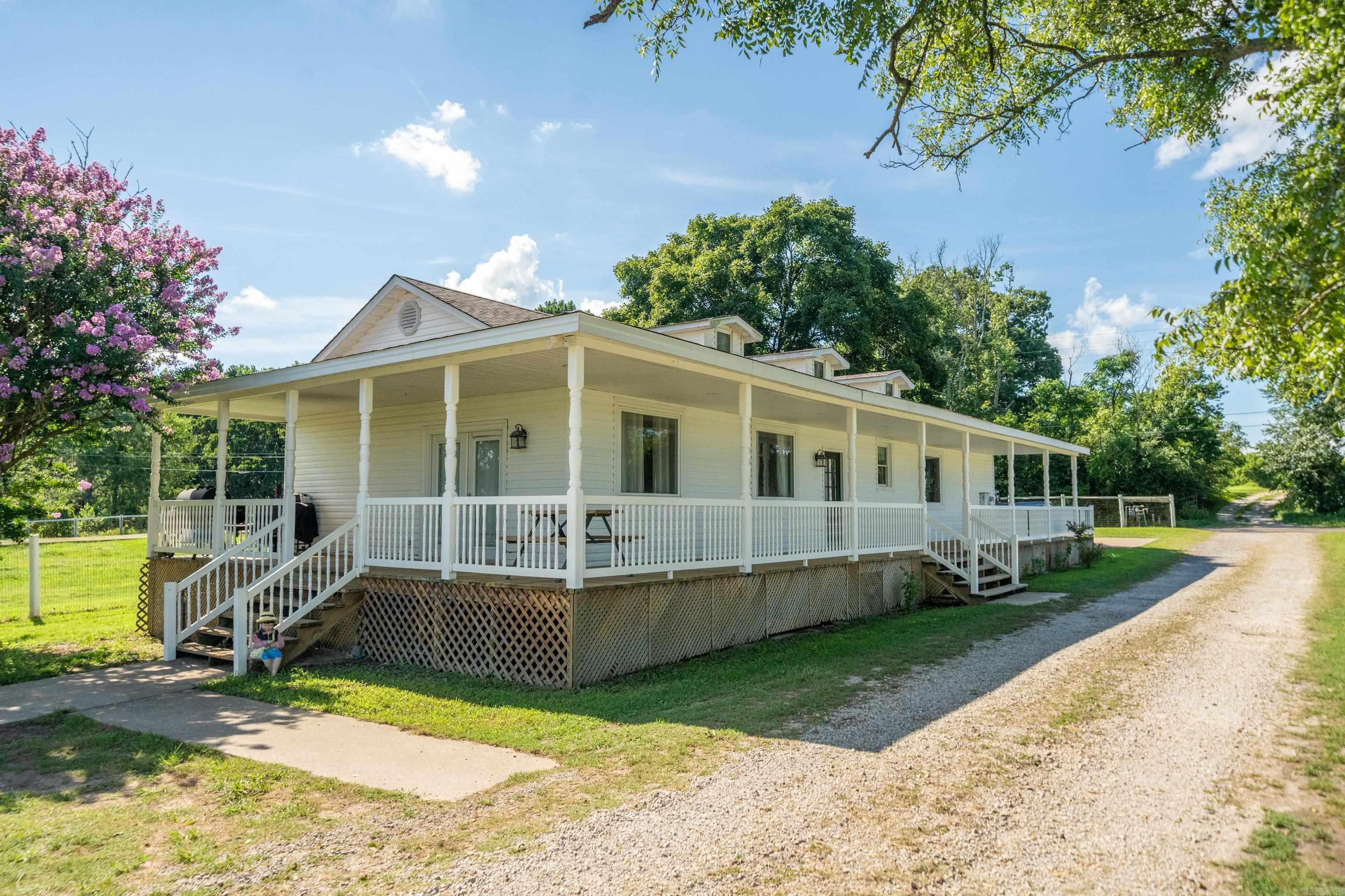 6867 Airport Rd  Bonnerdale, AR