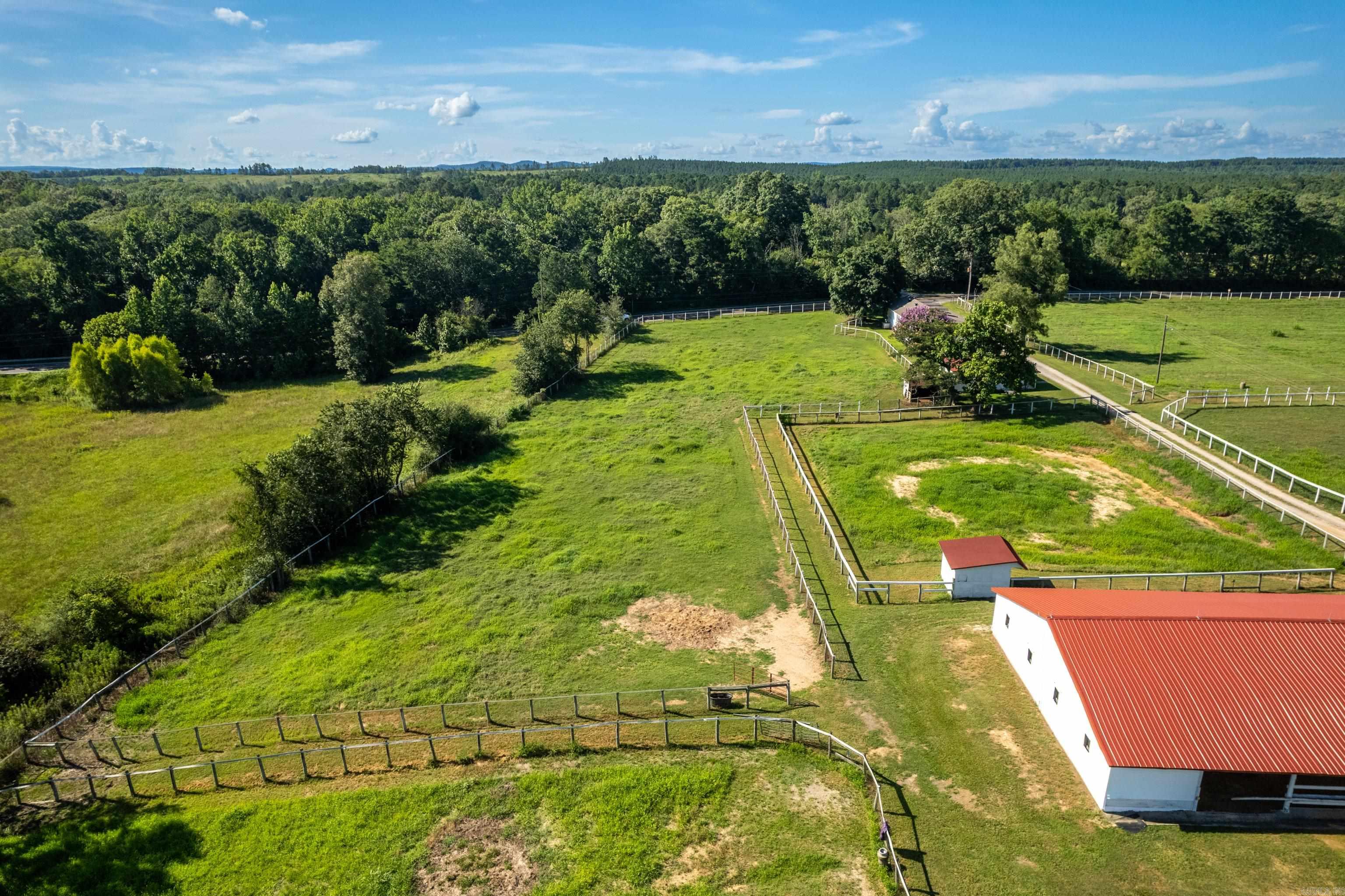 6867 Airport Rd  Bonnerdale, AR