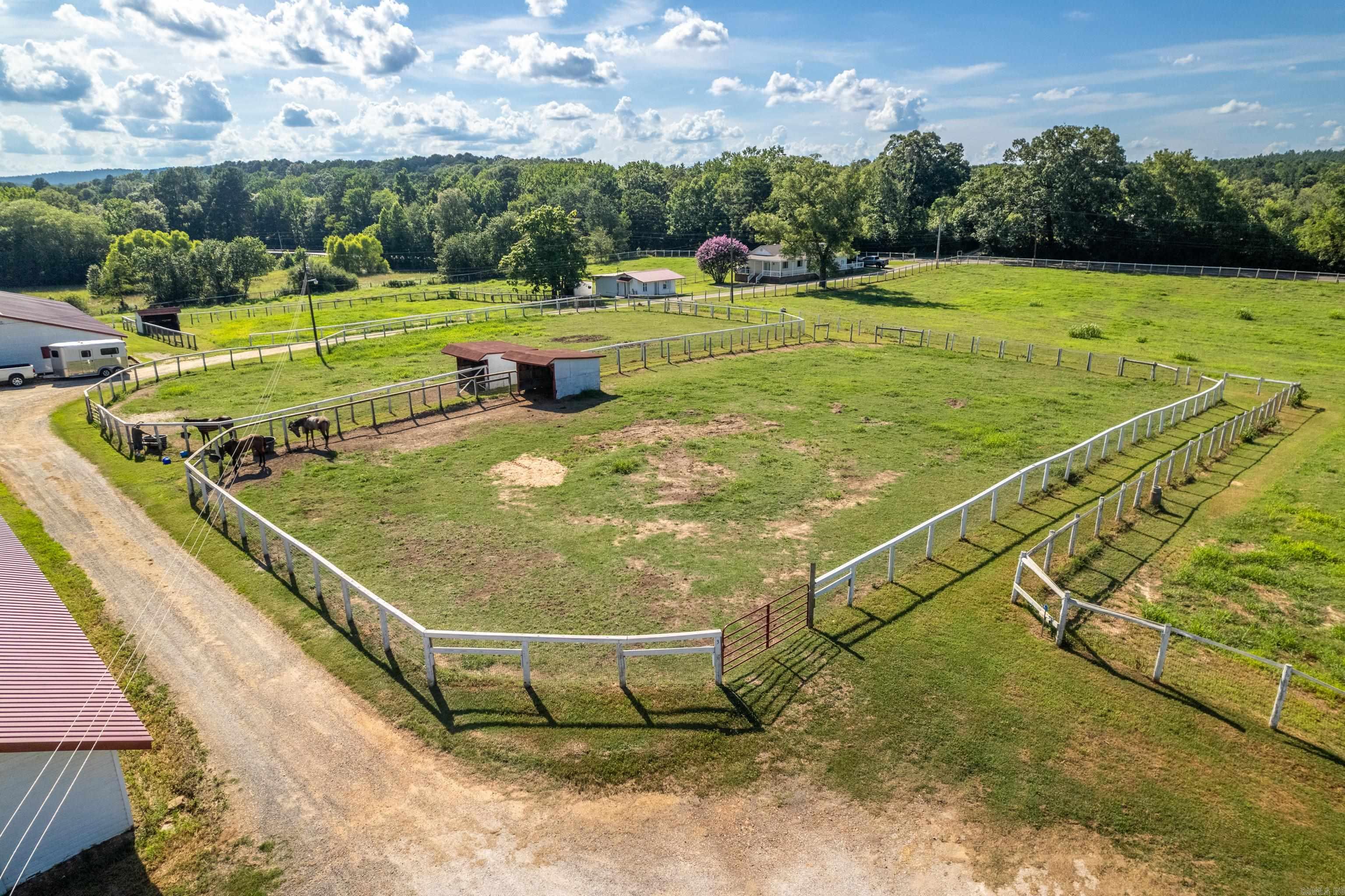 6867 Airport Rd  Bonnerdale, AR