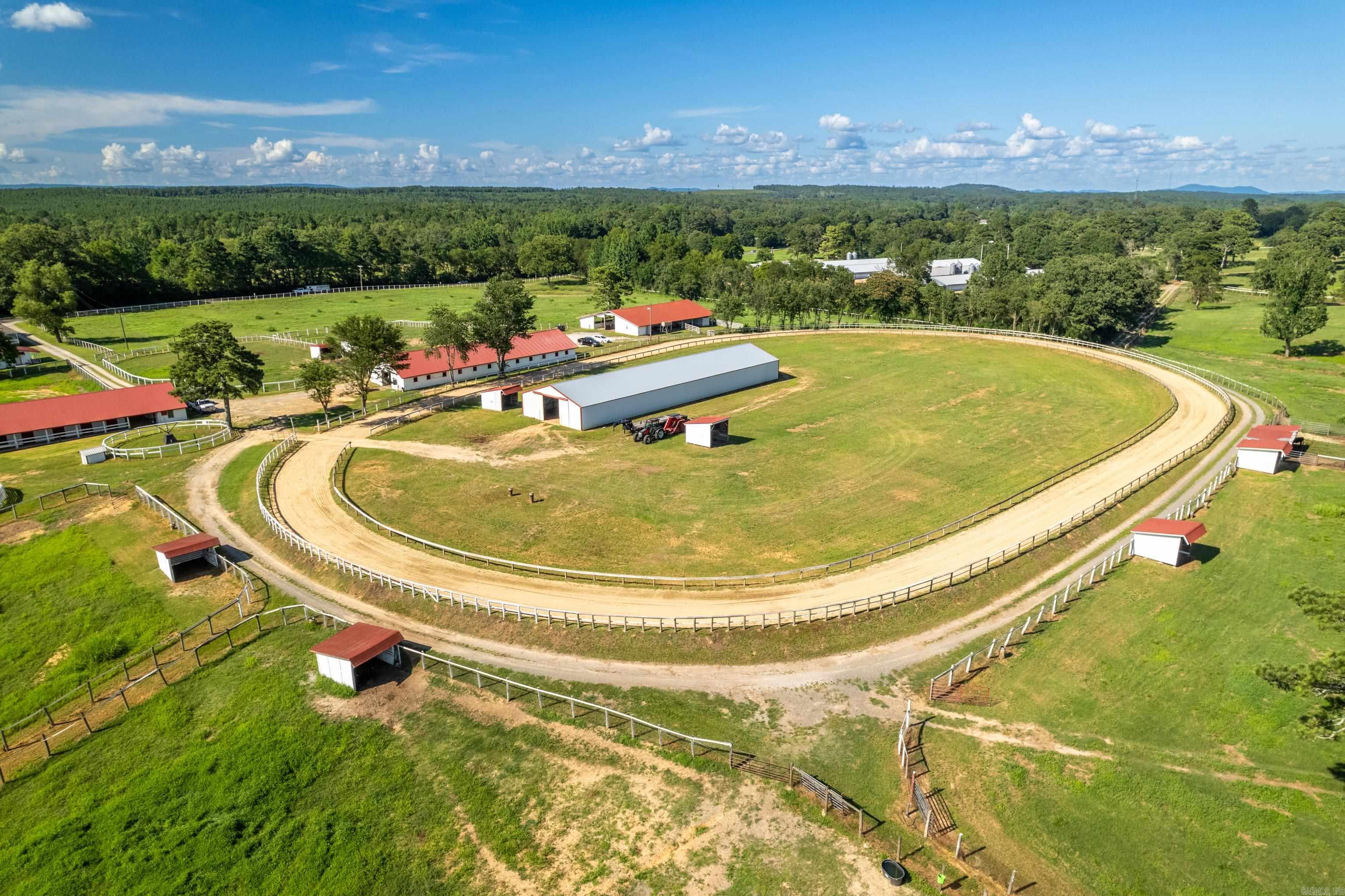 6867 Airport Rd  Bonnerdale, AR