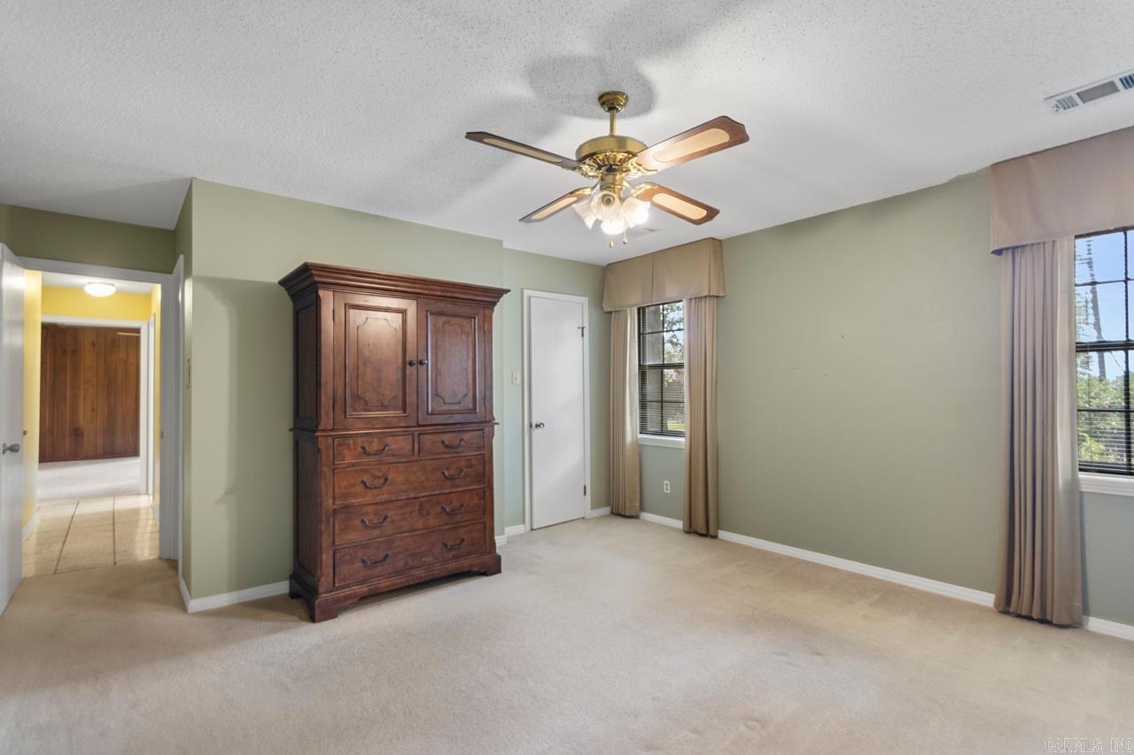 8727 Boulder Lane Little Rock, AR 72227