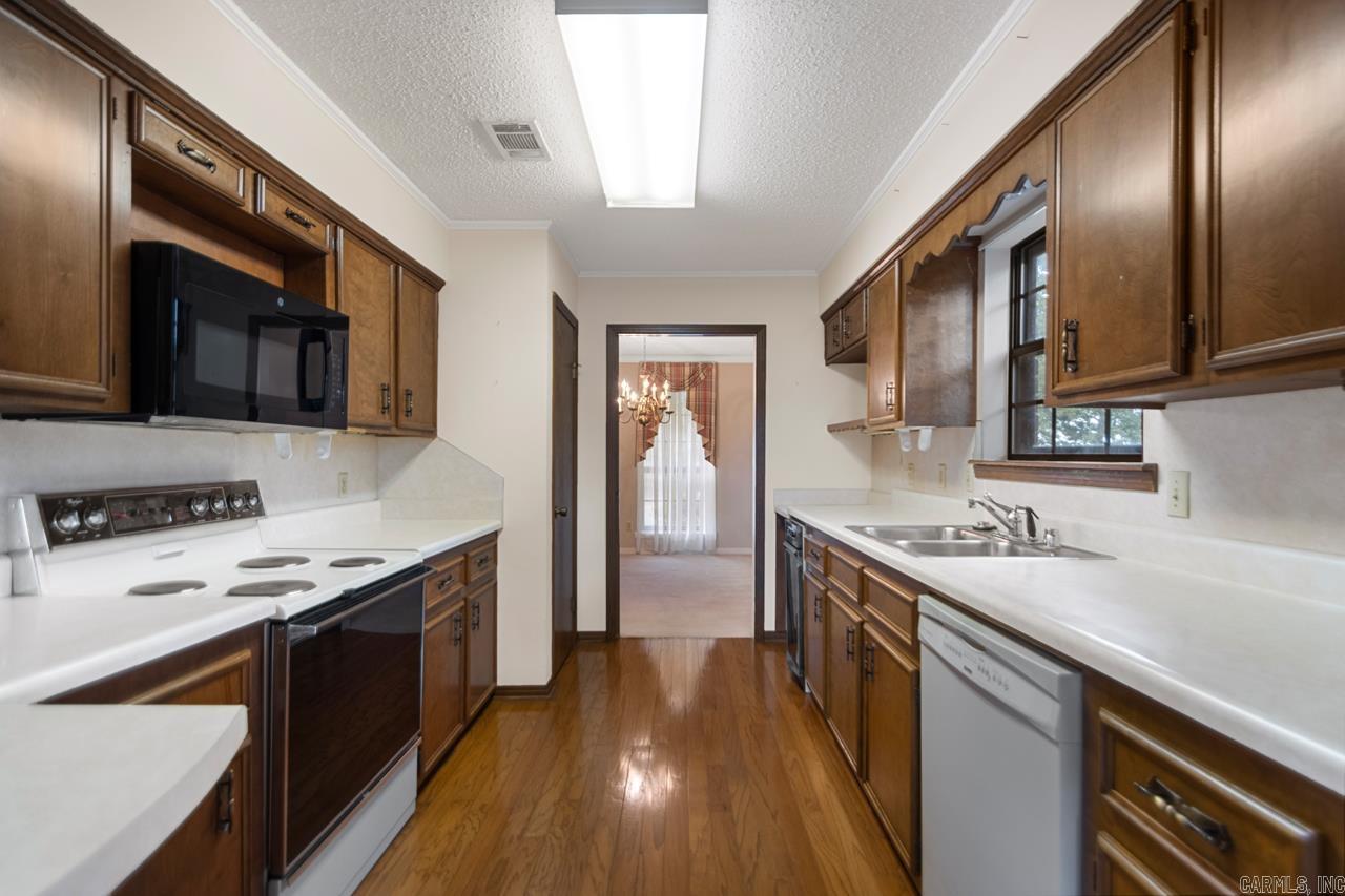 8727 Boulder Lane Little Rock, AR 72227