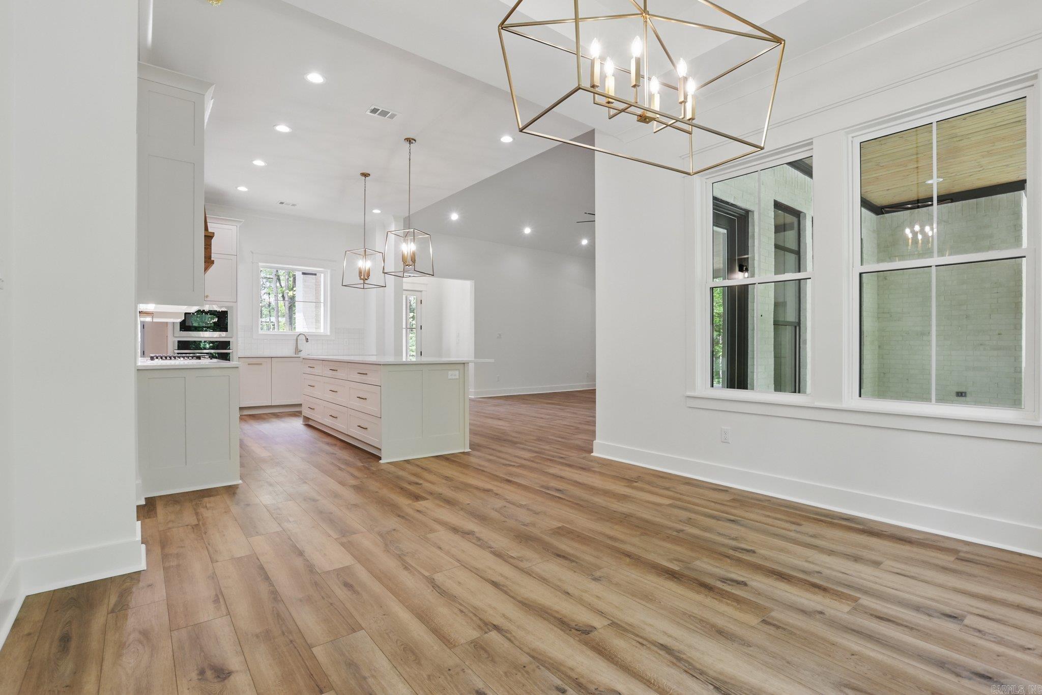 3016 Sunlight Cove Alexander, AR 72002