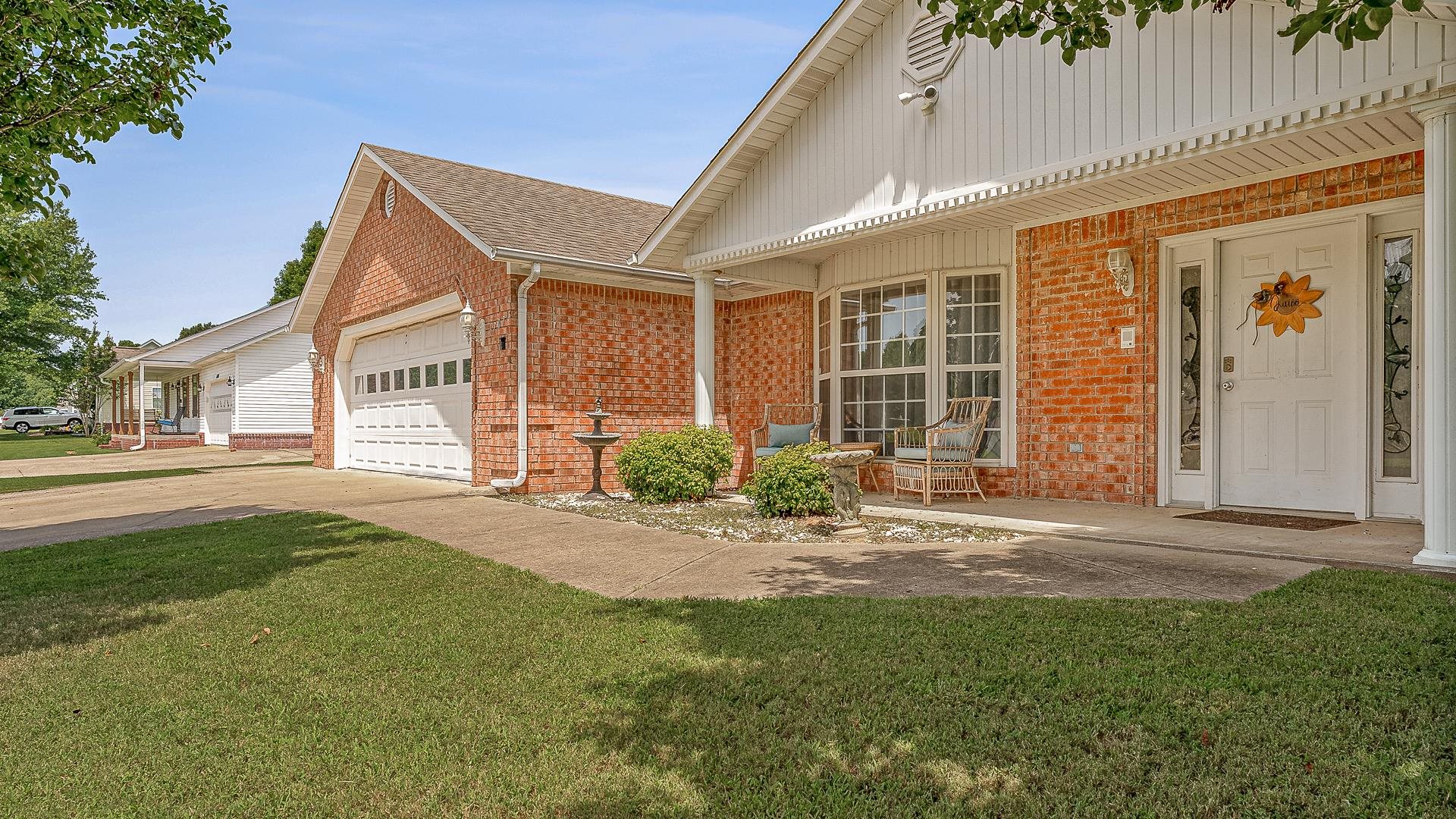 6707 Deerwood  Paragould, AR