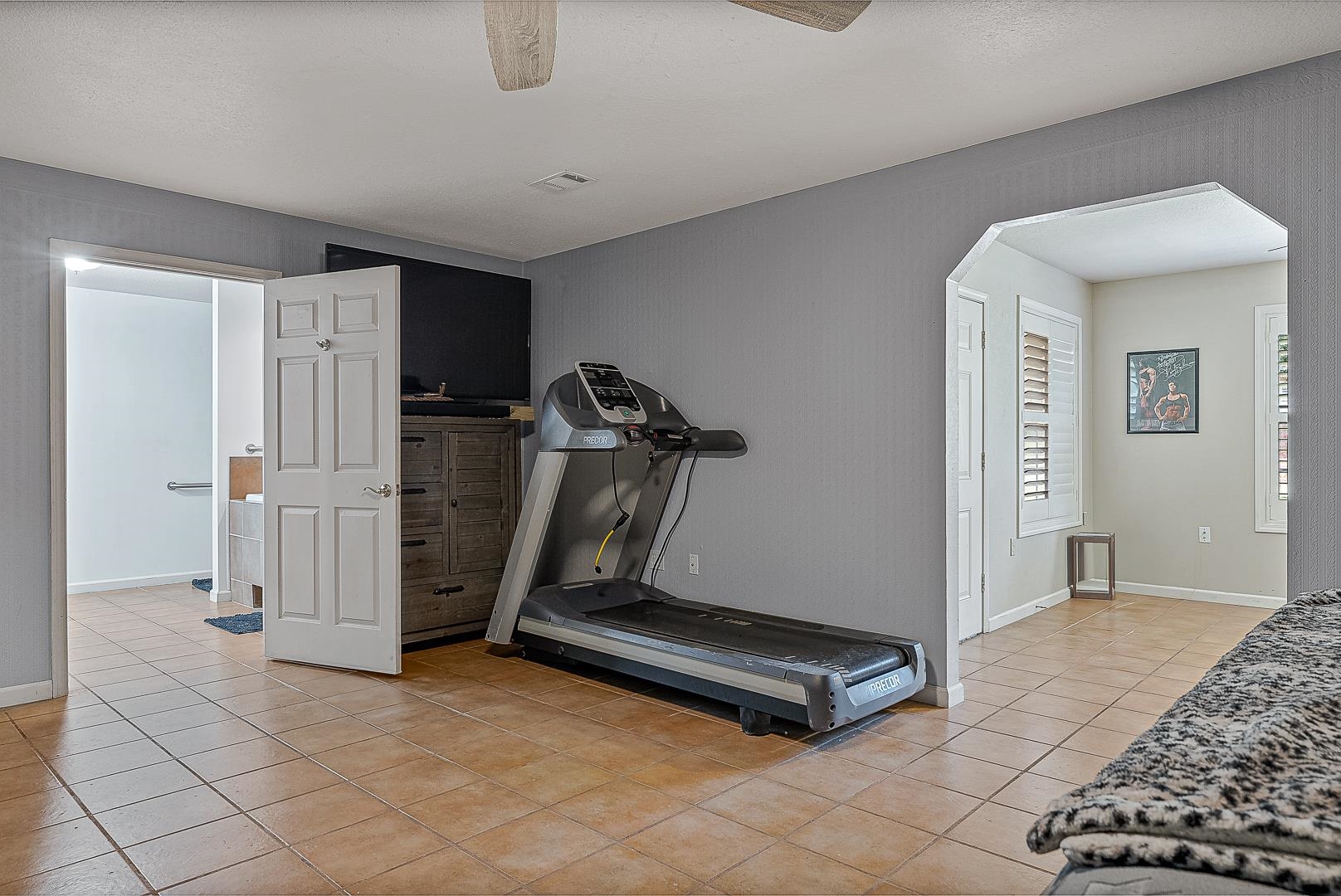 6707 Deerwood  Paragould, AR
