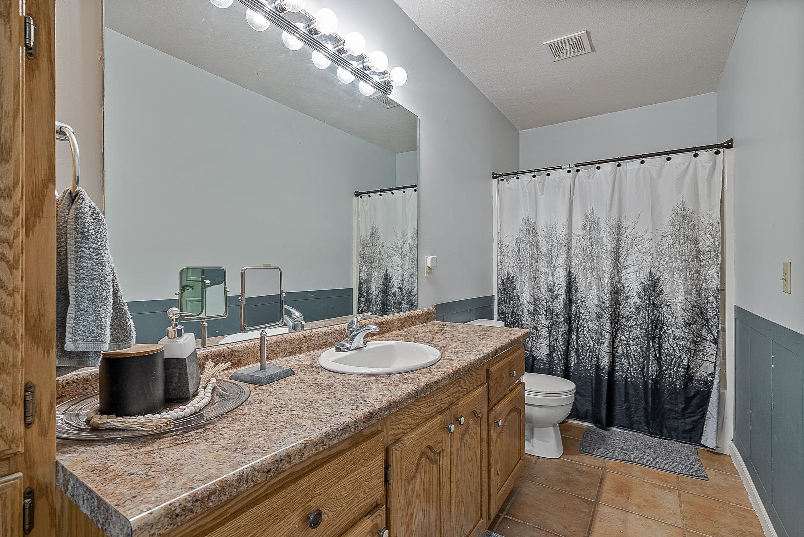 6707 Deerwood  Paragould, AR
