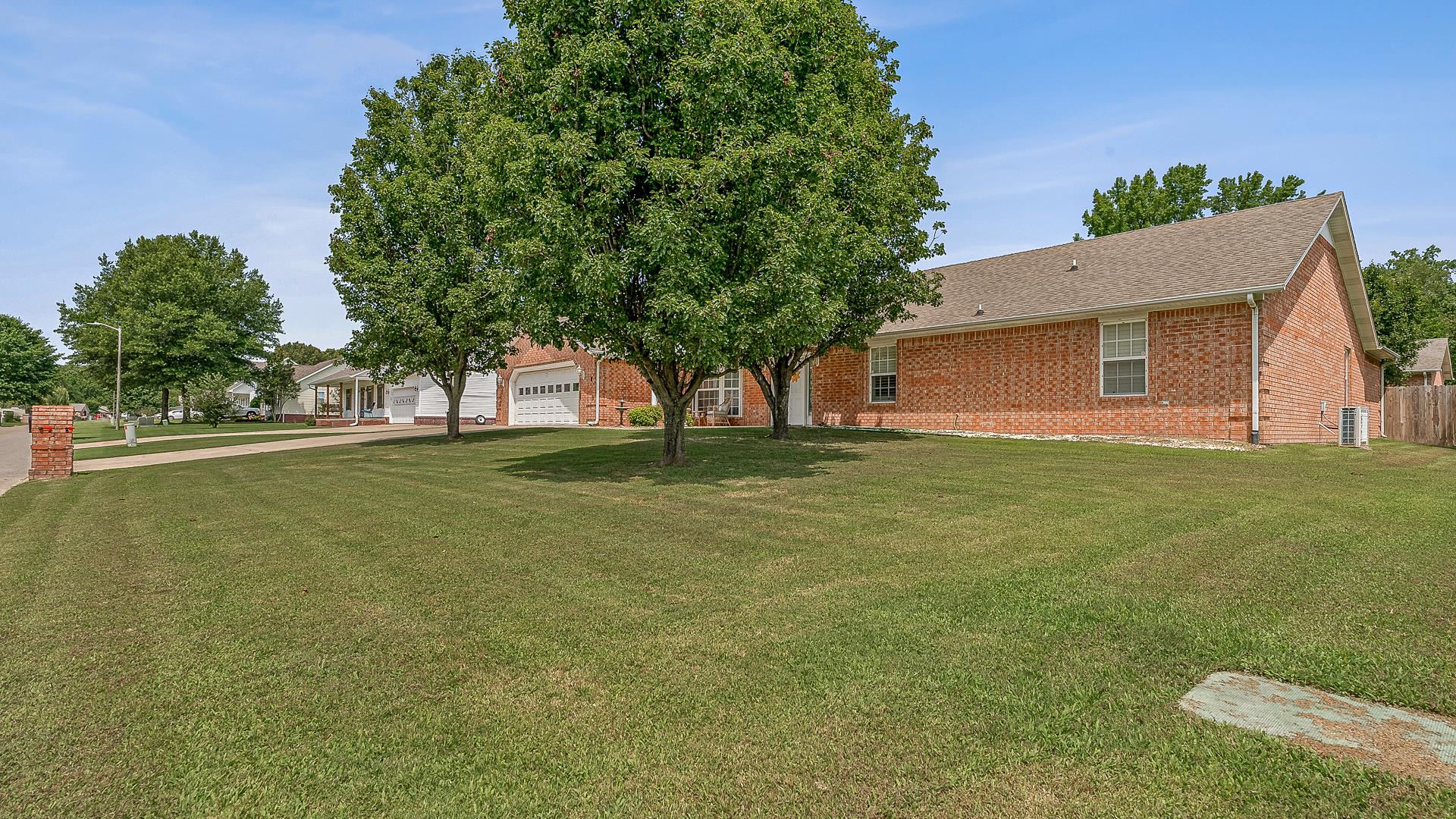 6707 Deerwood  Paragould, AR
