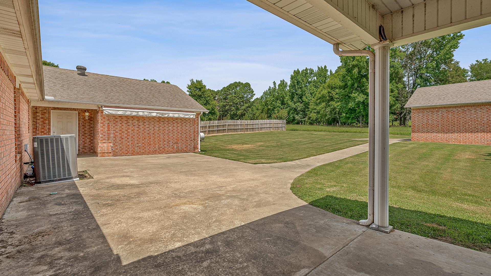 6707 Deerwood  Paragould, AR