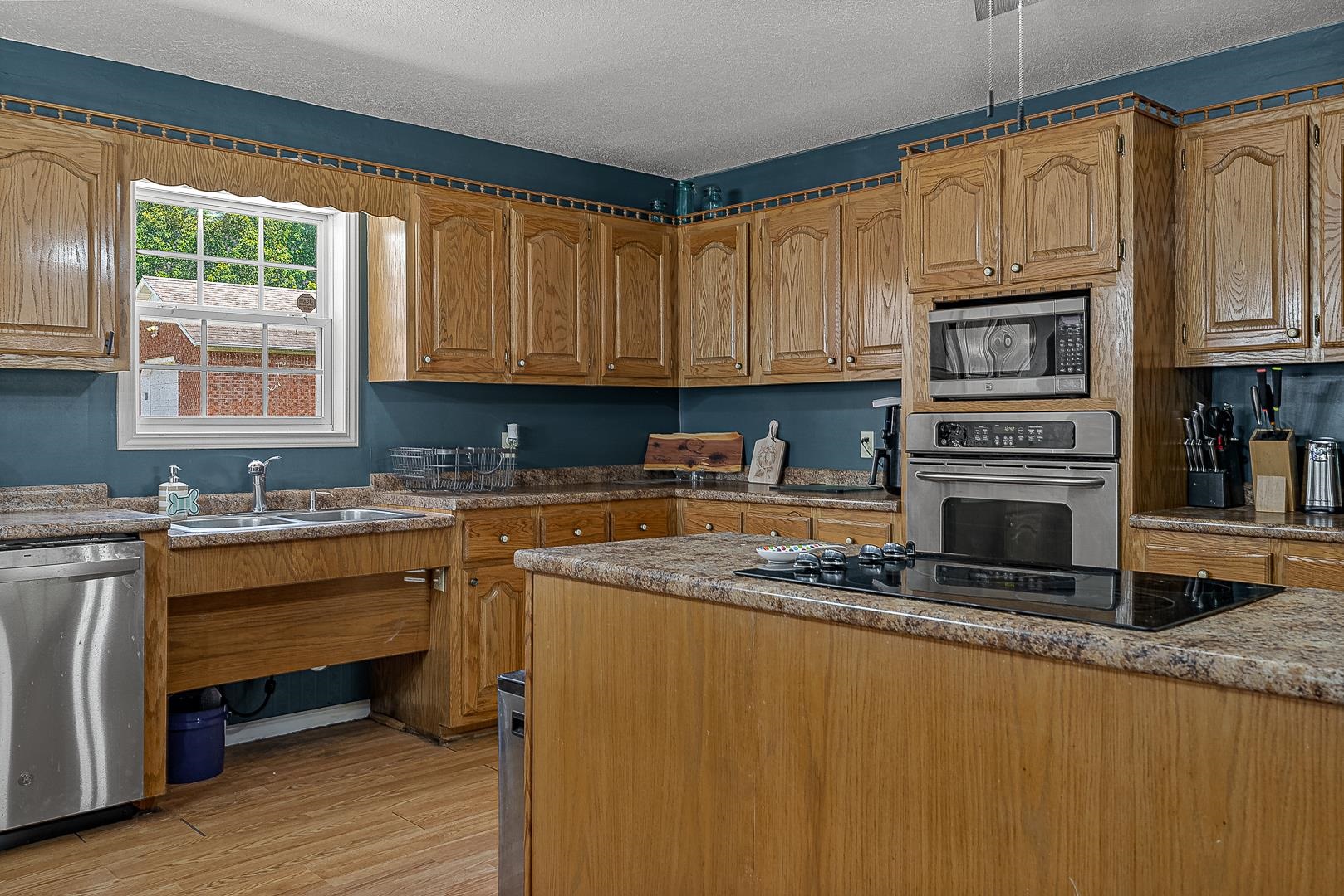 6707 Deerwood  Paragould, AR