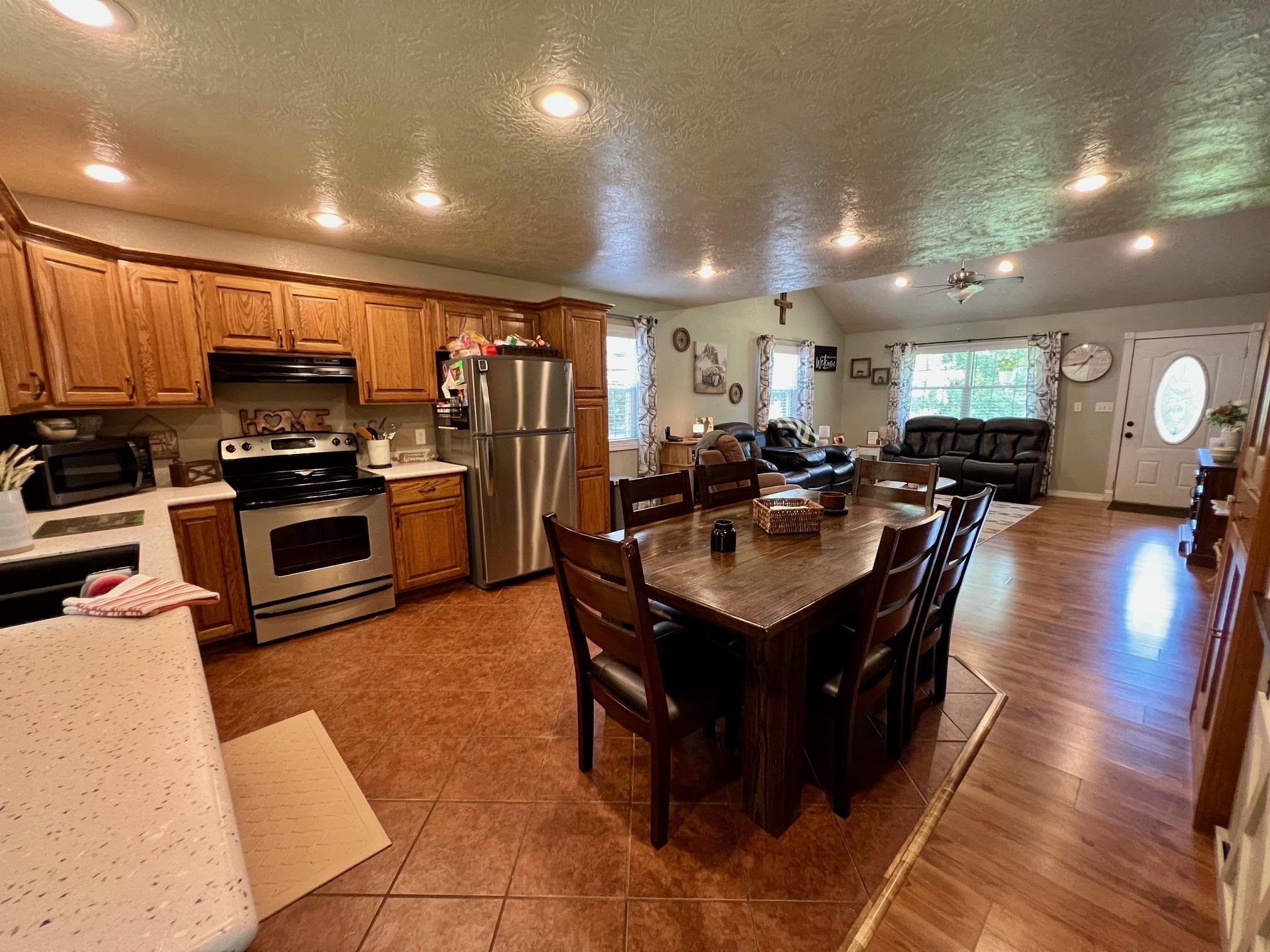 108 Dusty  Highland, AR