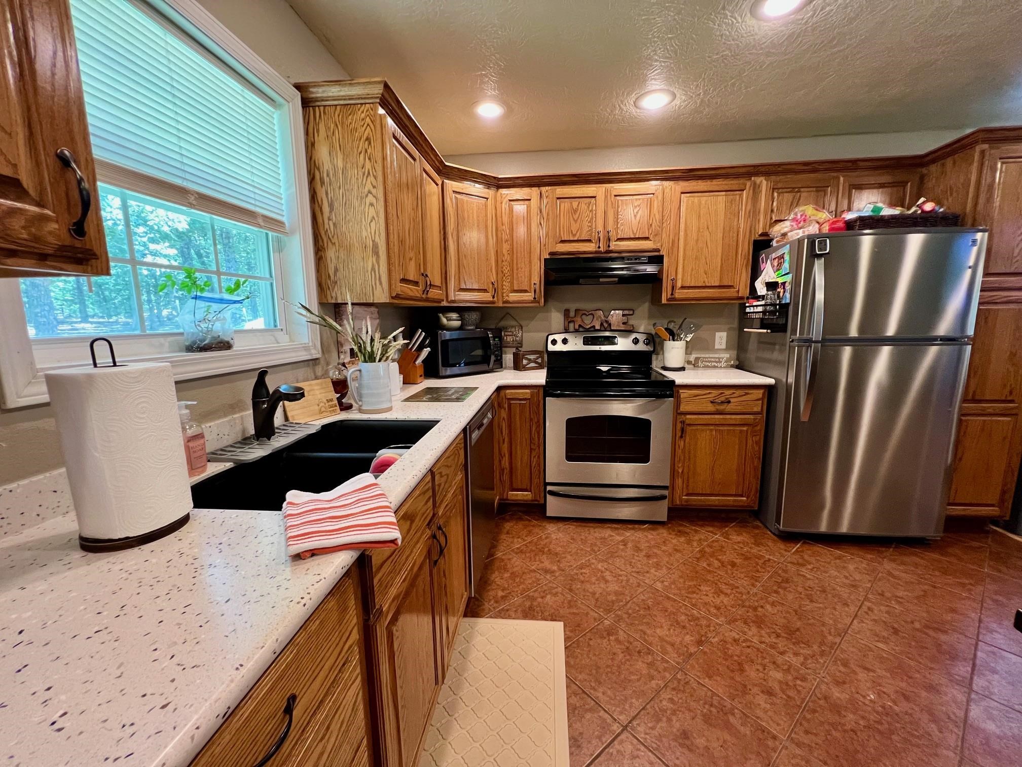 108 Dusty  Highland, AR
