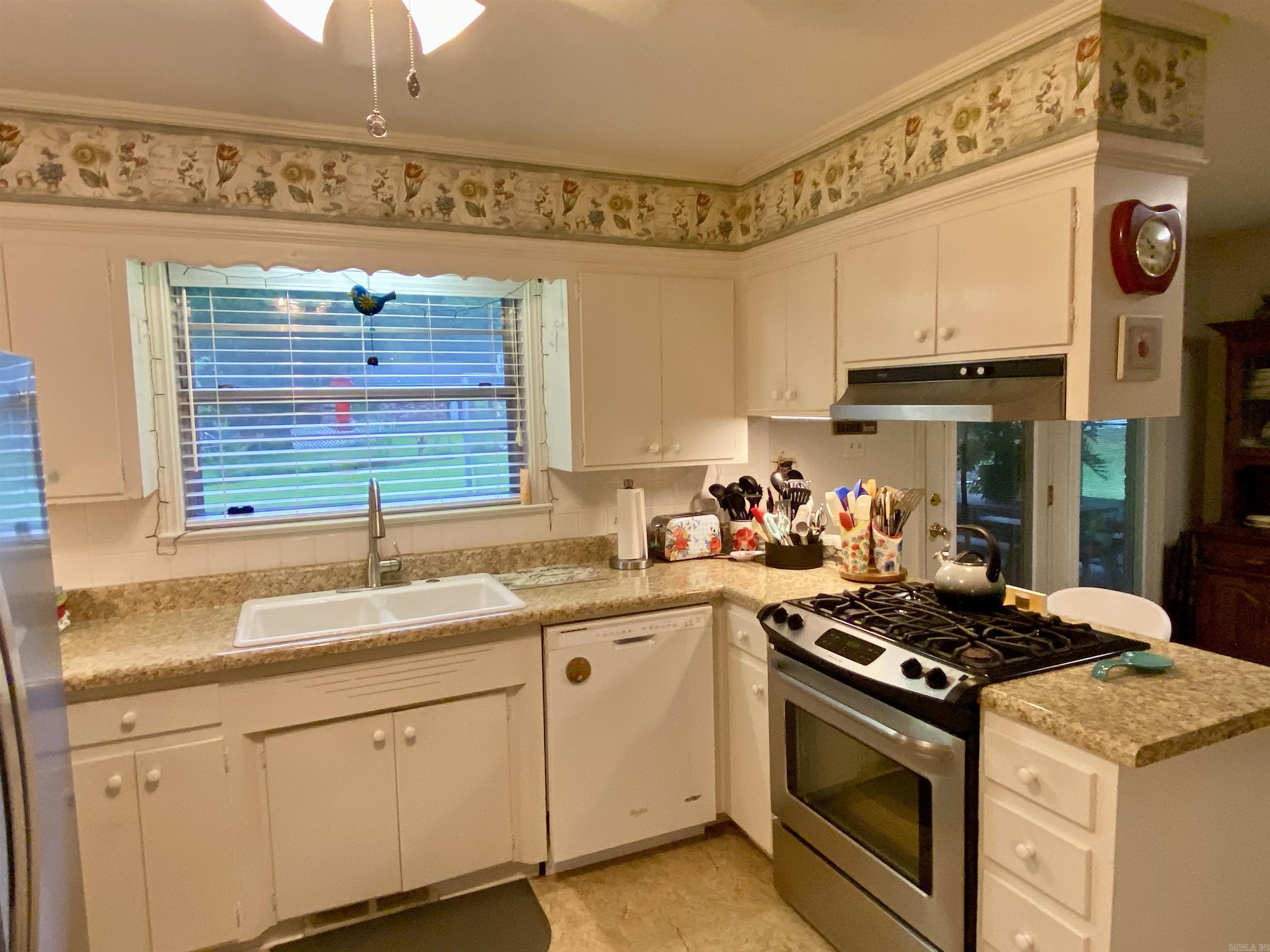 2802 N Erie Avenue Russellville, AR 72802