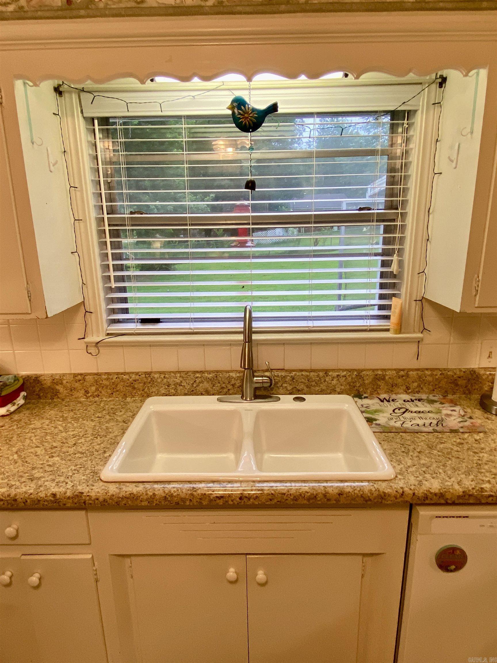 2802 N Erie Avenue Russellville, AR 72802