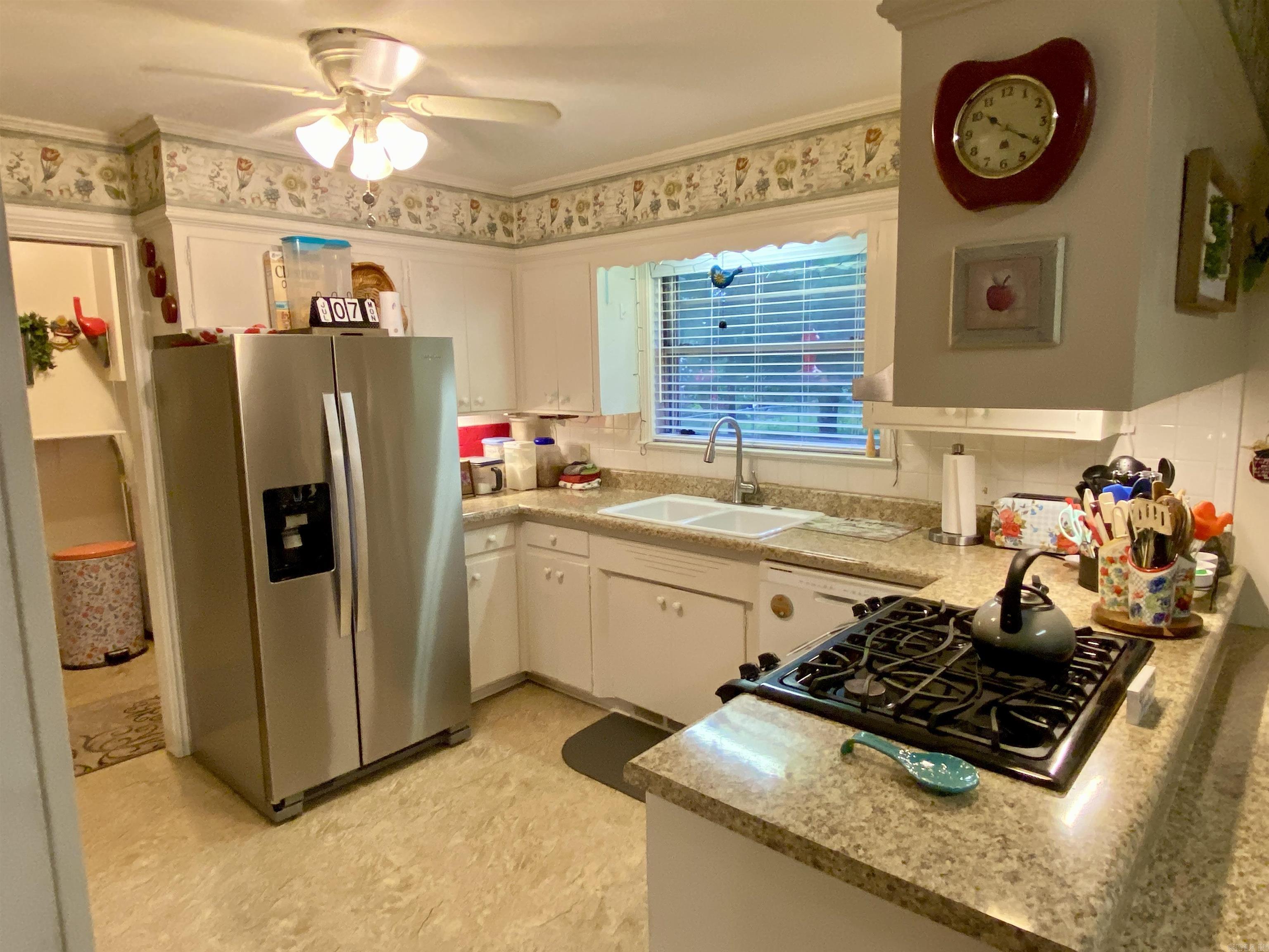 2802 N Erie Avenue Russellville, AR 72802