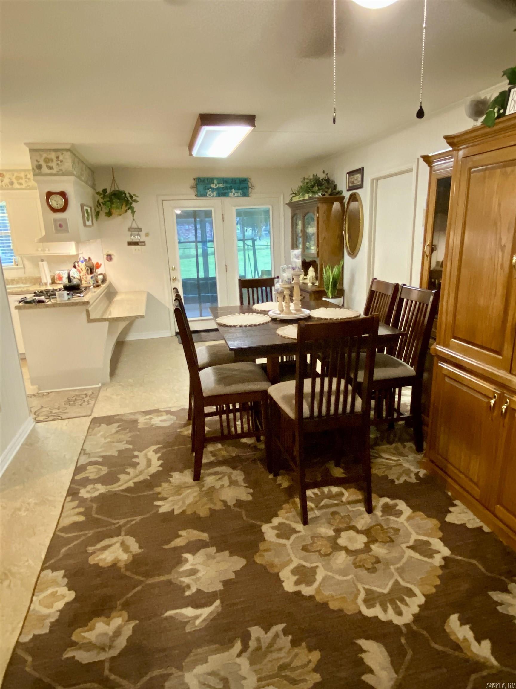 2802 N Erie Avenue Russellville, AR 72802