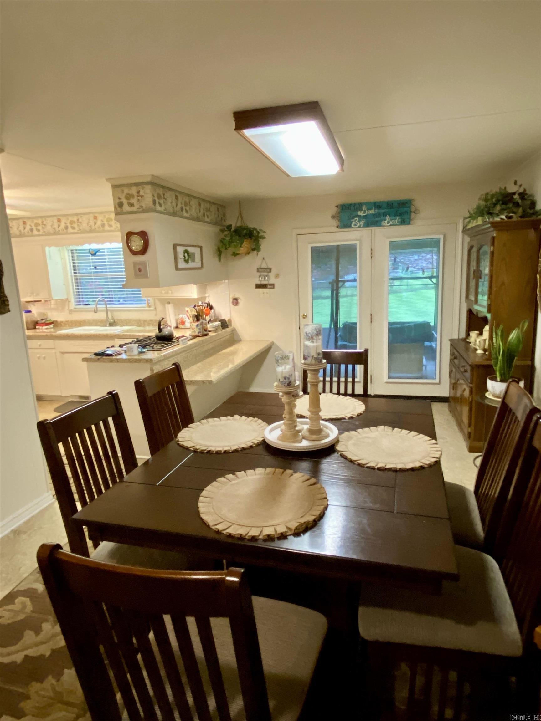 2802 N Erie Avenue Russellville, AR 72802