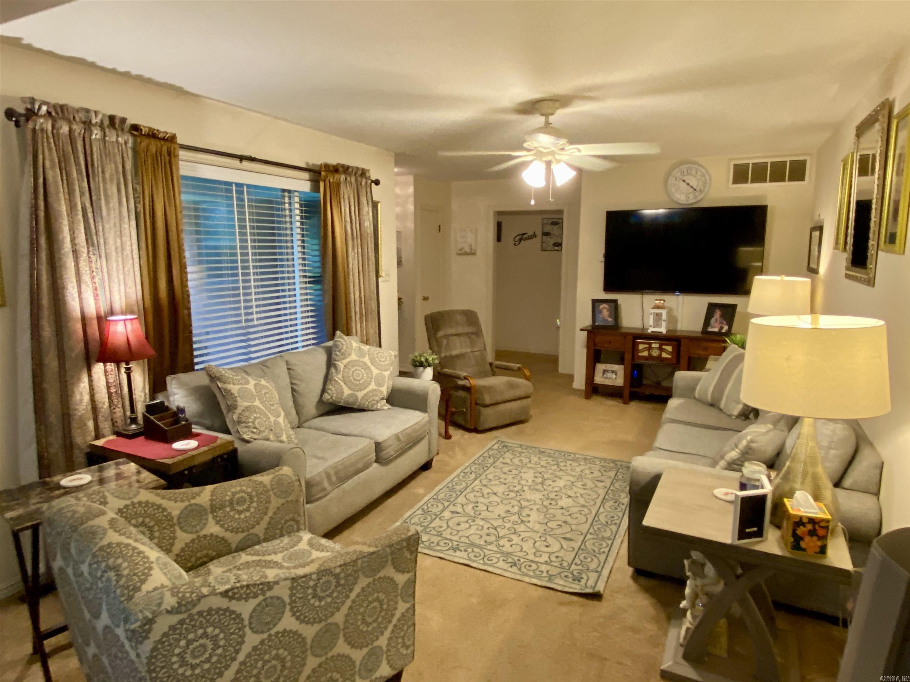 2802 N Erie Avenue Russellville, AR 72802