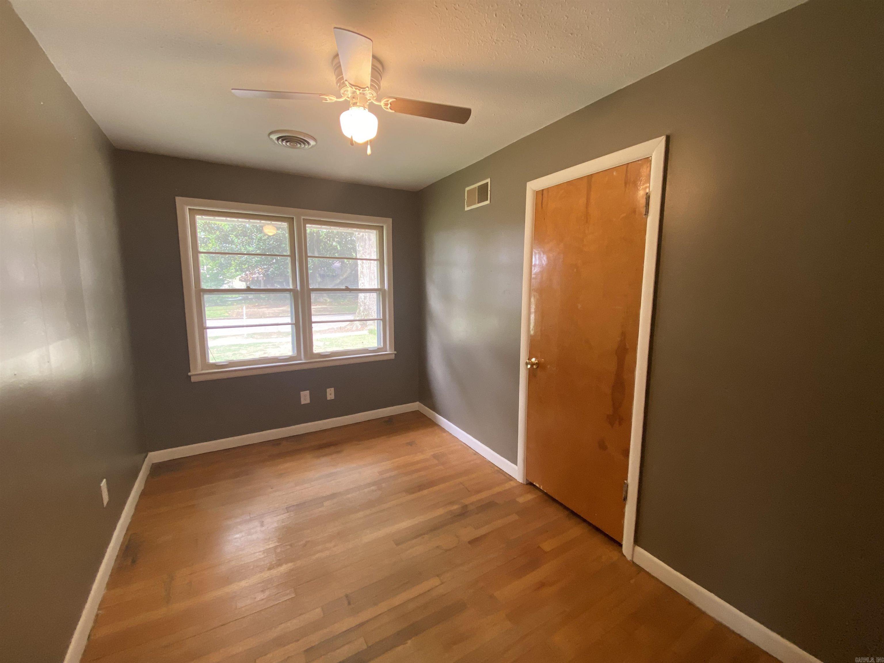 112 S Parkview Trumann, AR 72472