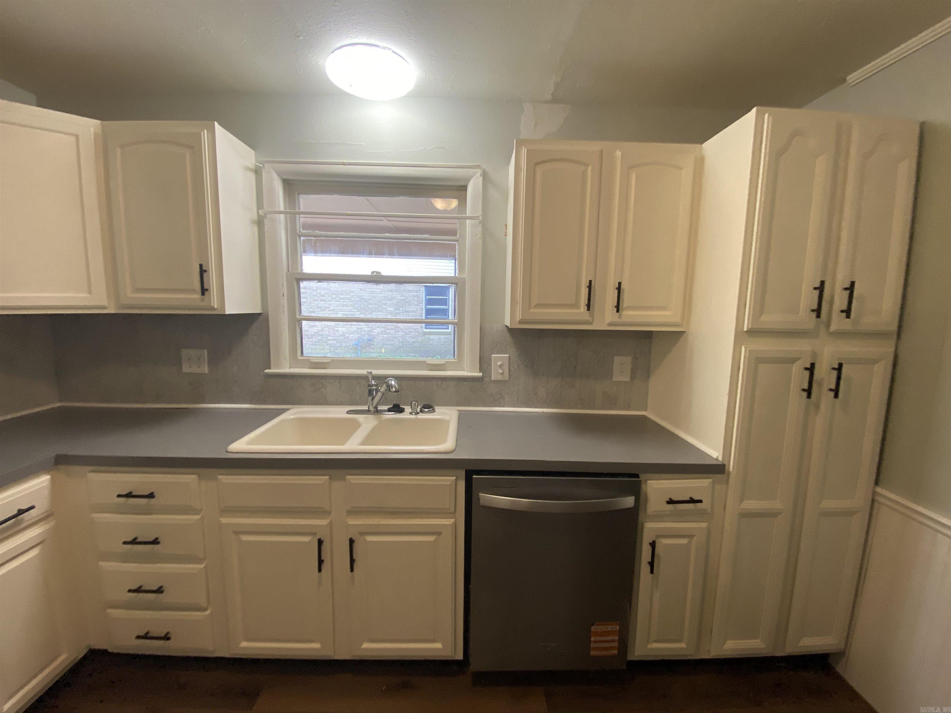 112 S Parkview Trumann, AR 72472