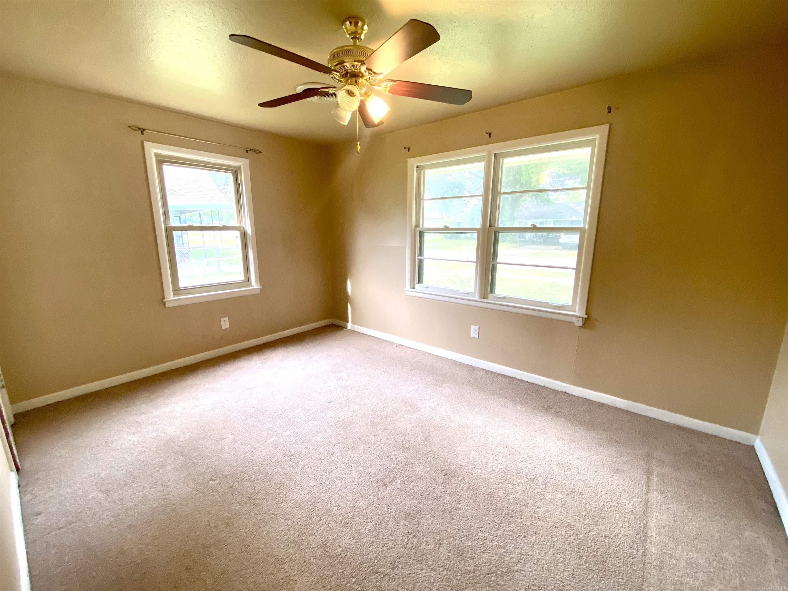 112 S Parkview Trumann, AR 72472