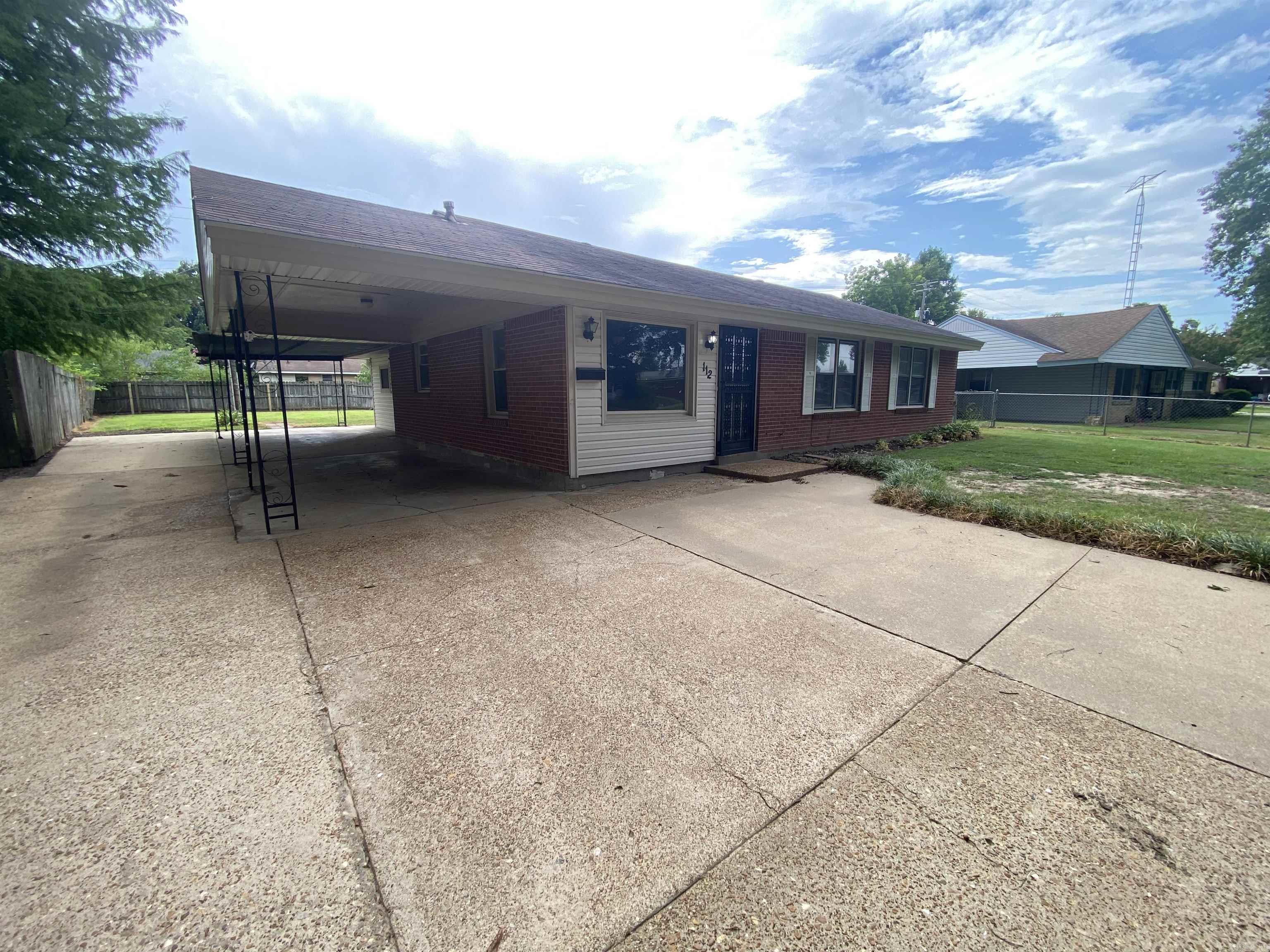 112 S Parkview Trumann, AR 72472