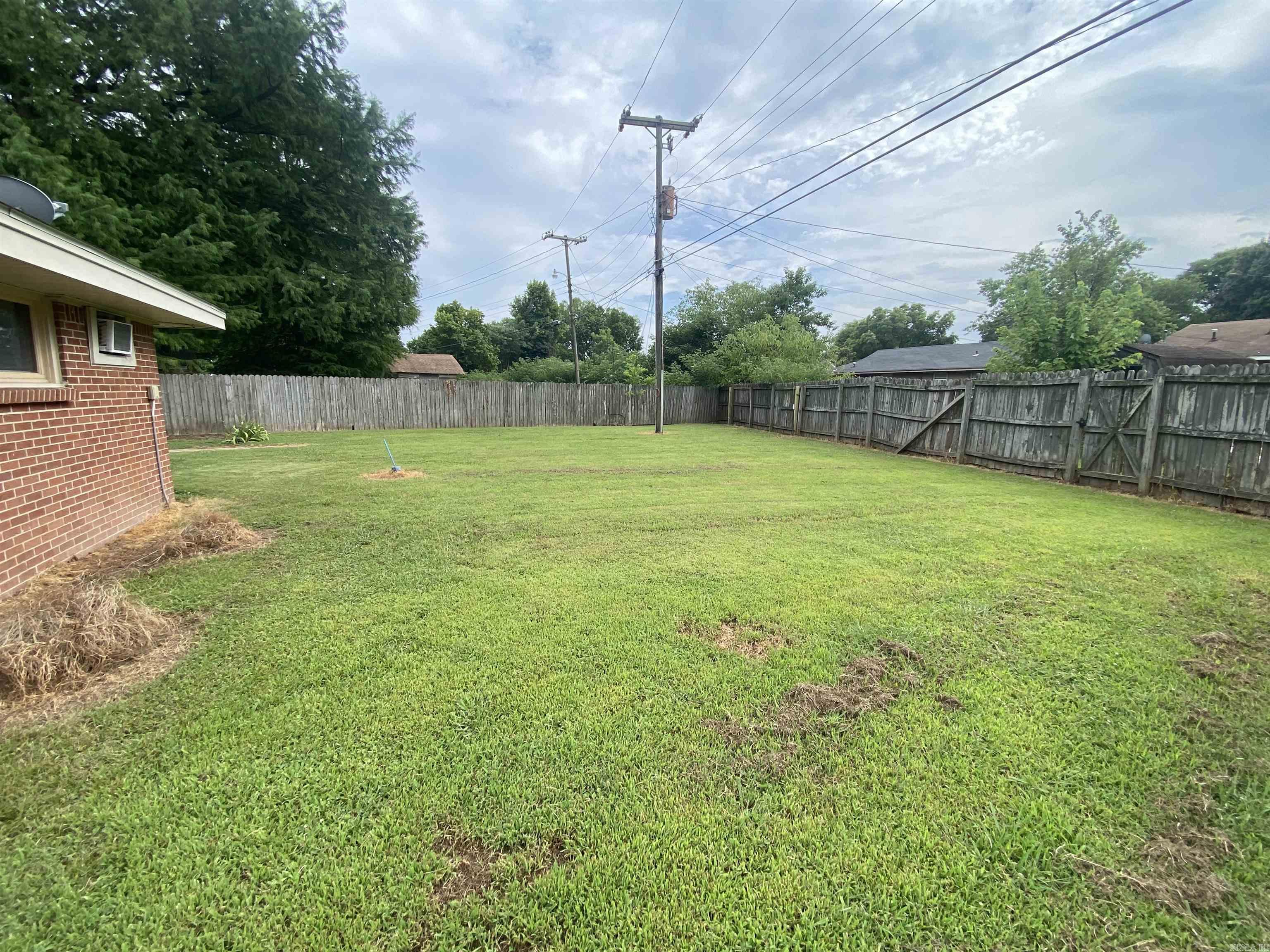 112 S Parkview Trumann, AR 72472