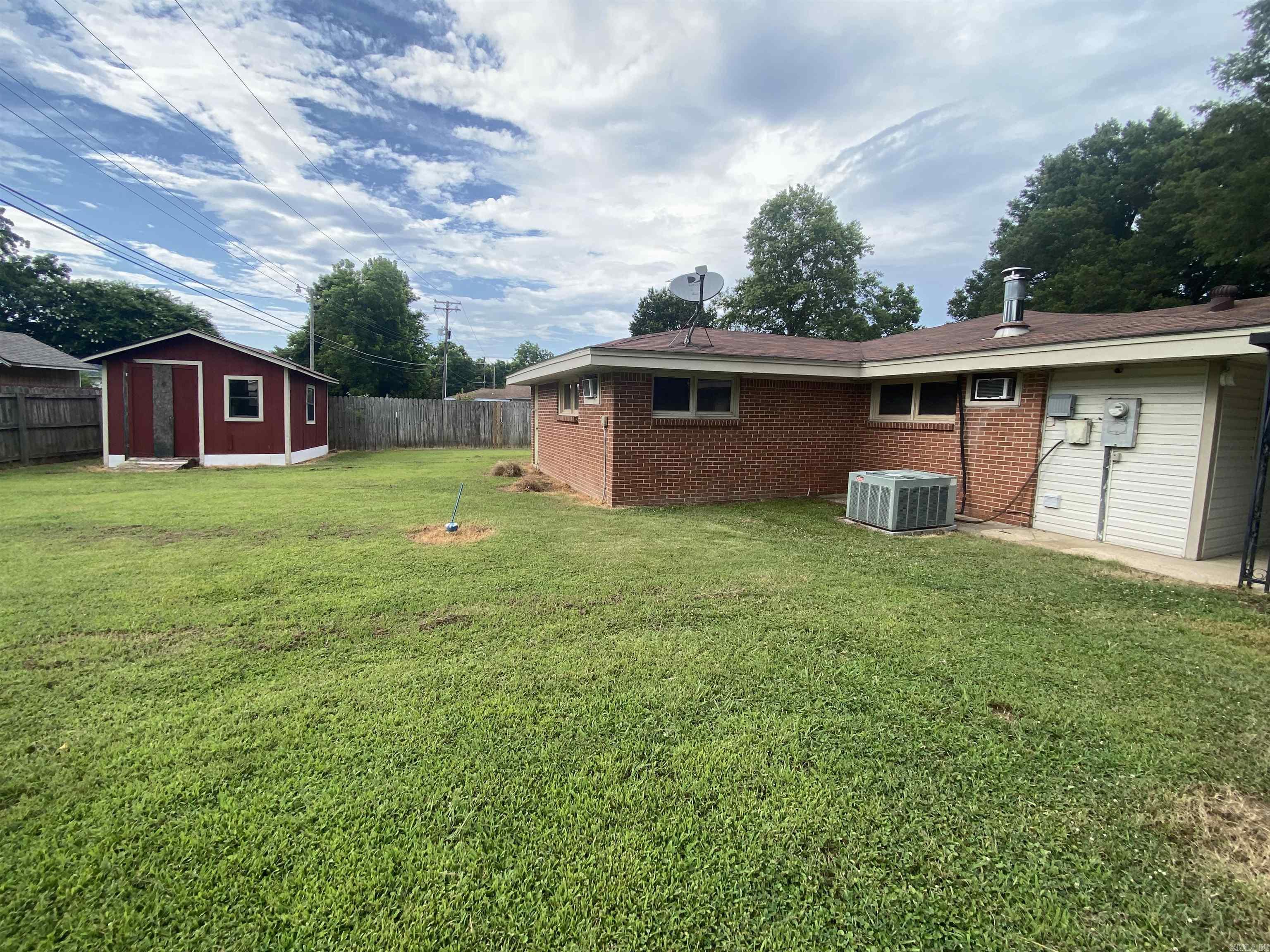 112 S Parkview Trumann, AR 72472