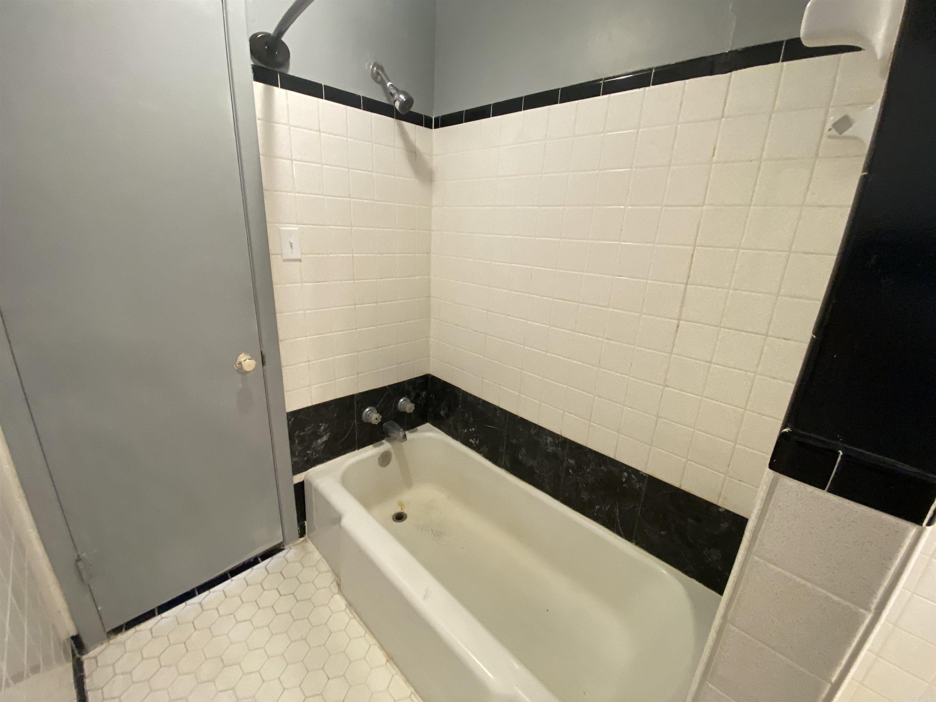 112 S Parkview Trumann, AR 72472