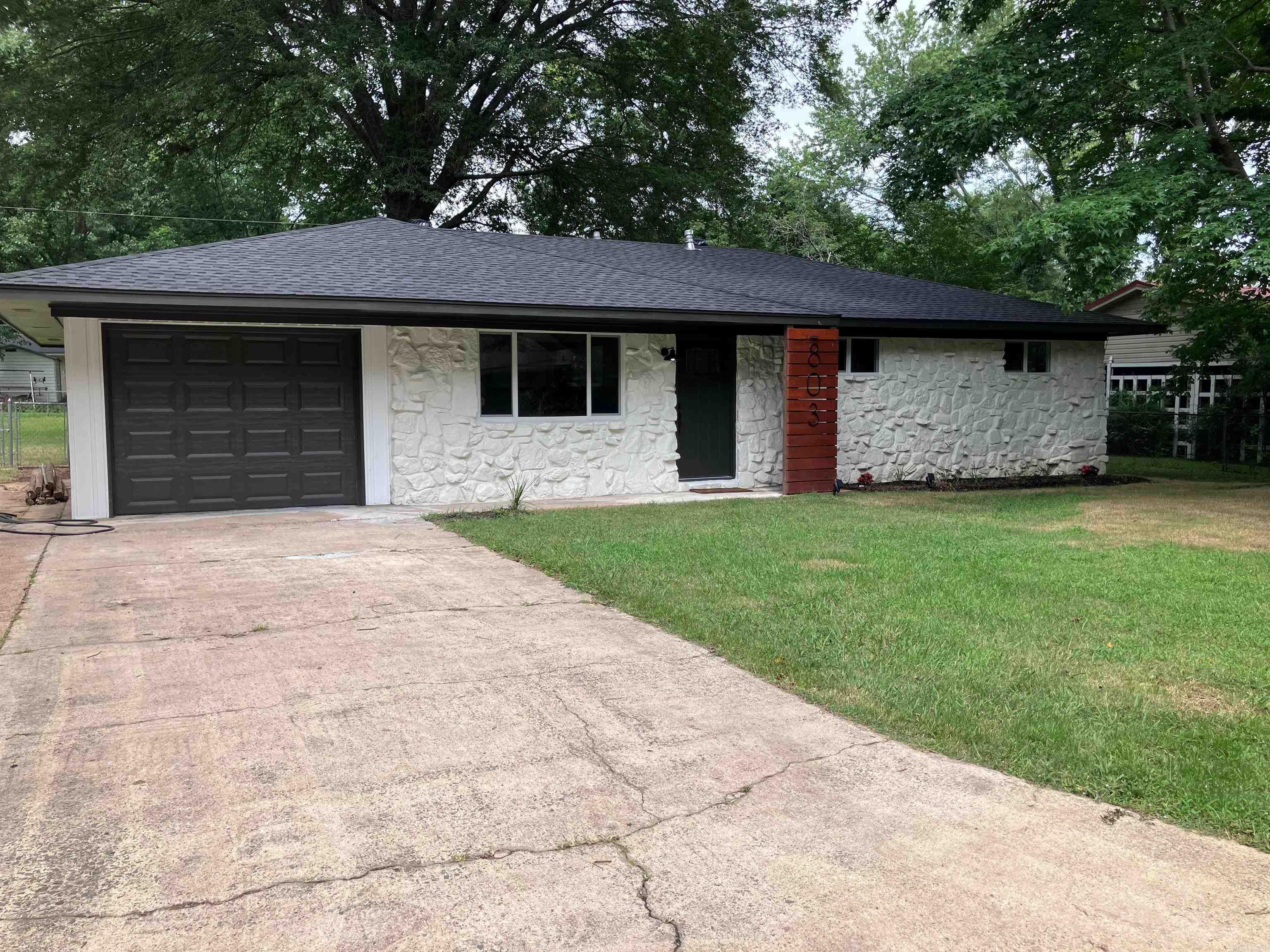 803 Upchurch  Bald Knob, AR