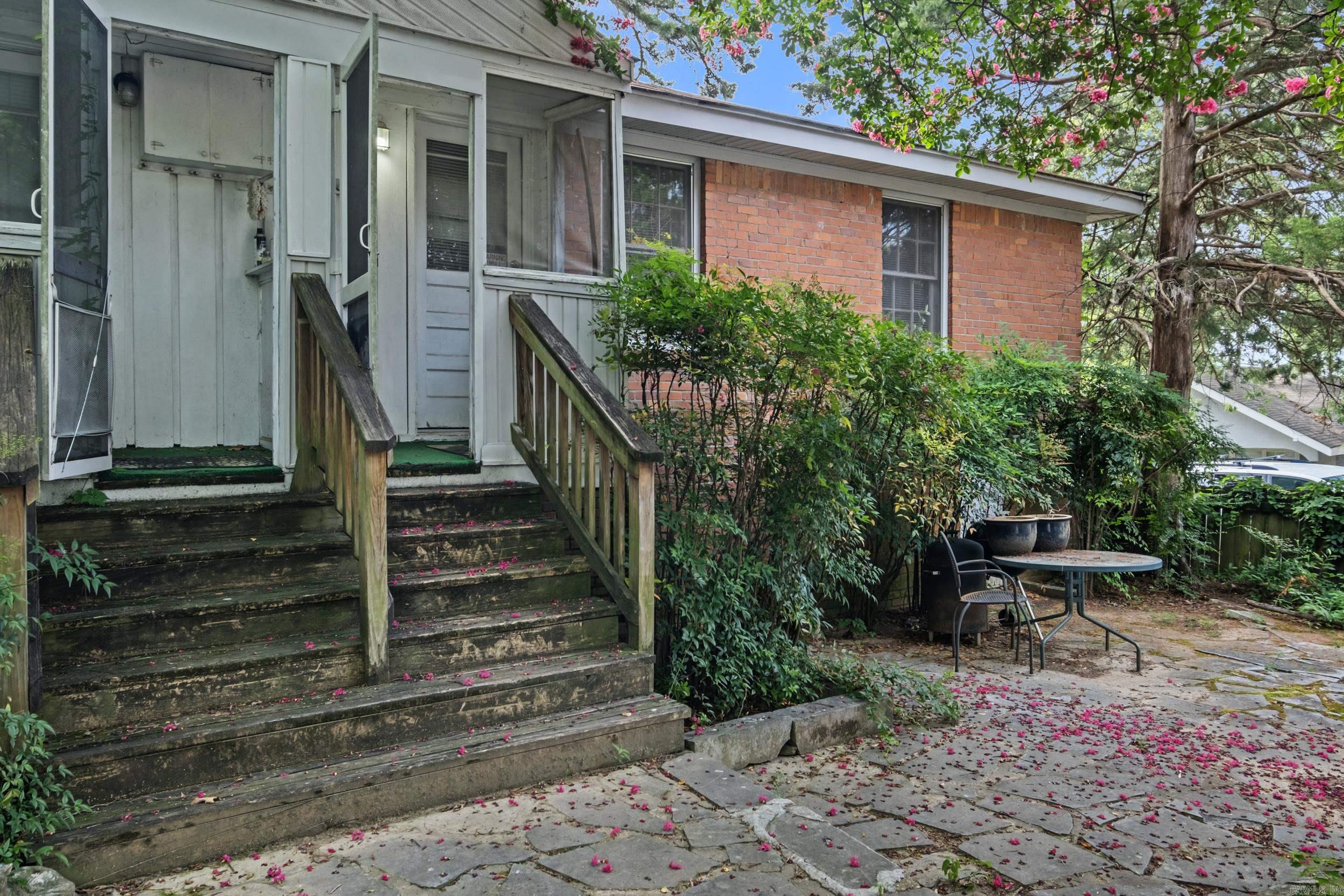 200 N Elm  Little Rock, AR
