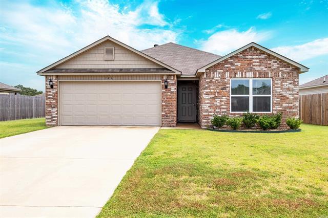 125  Sunland Dr.  Beebe, AR