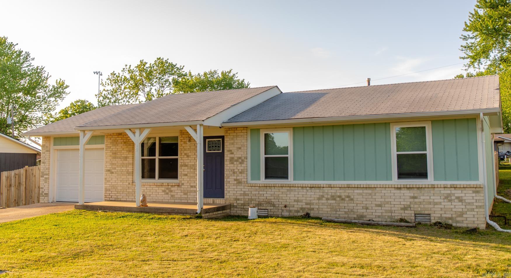 142 W Factory Street  Gassville, AR