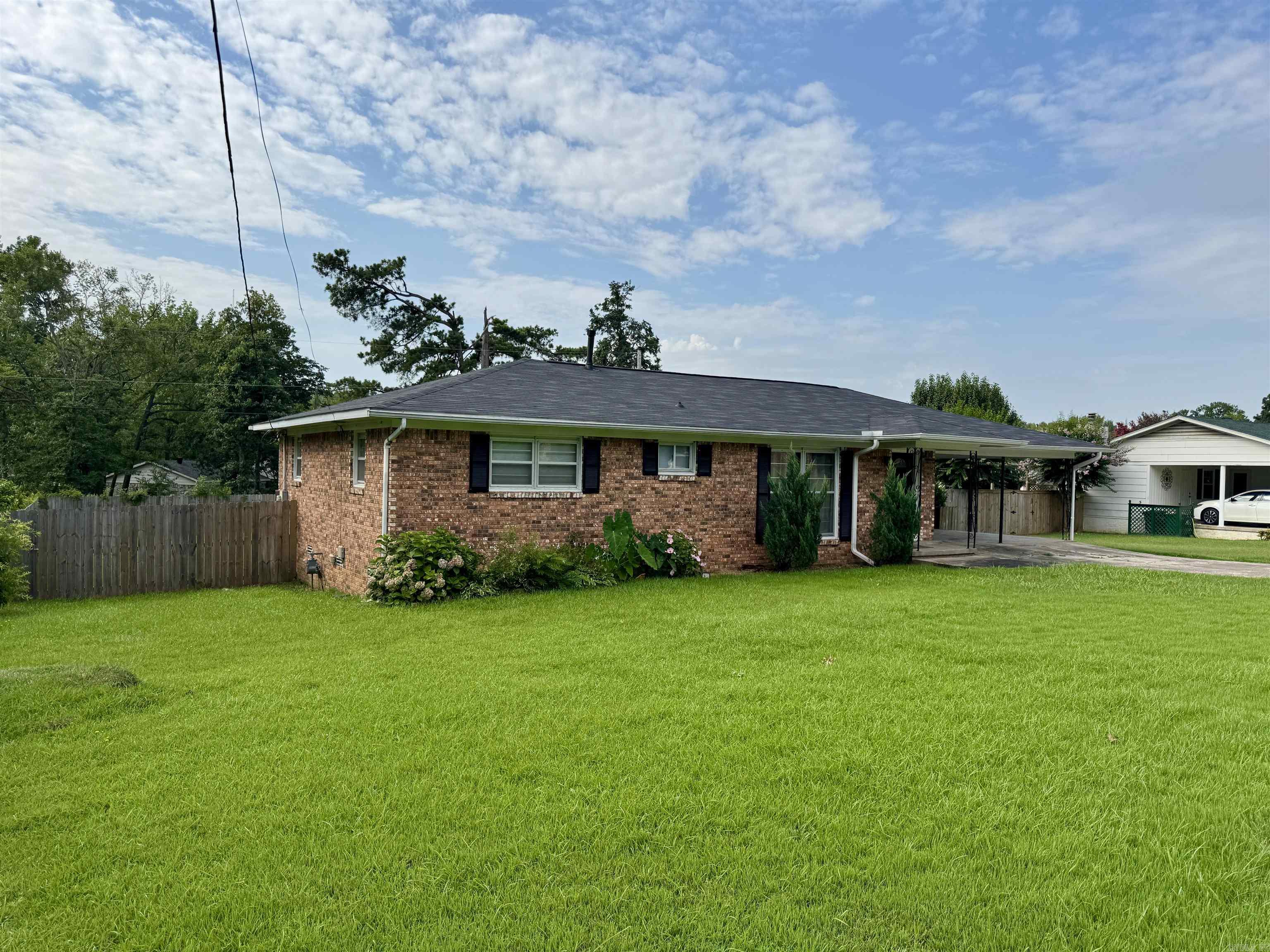 2204 E Lee Ave Sherwood, AR 72120