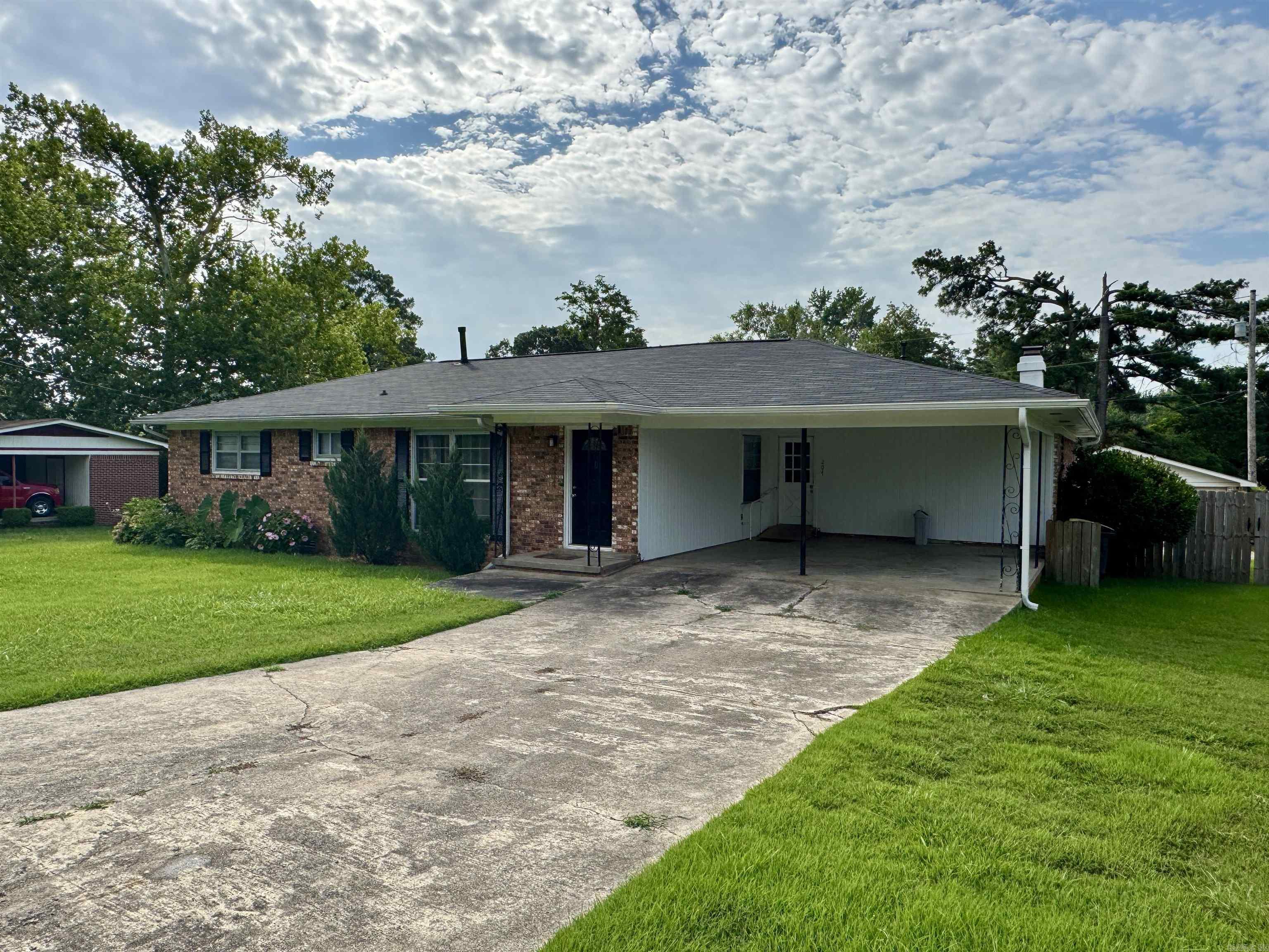 2204 E Lee Ave Sherwood, AR 72120