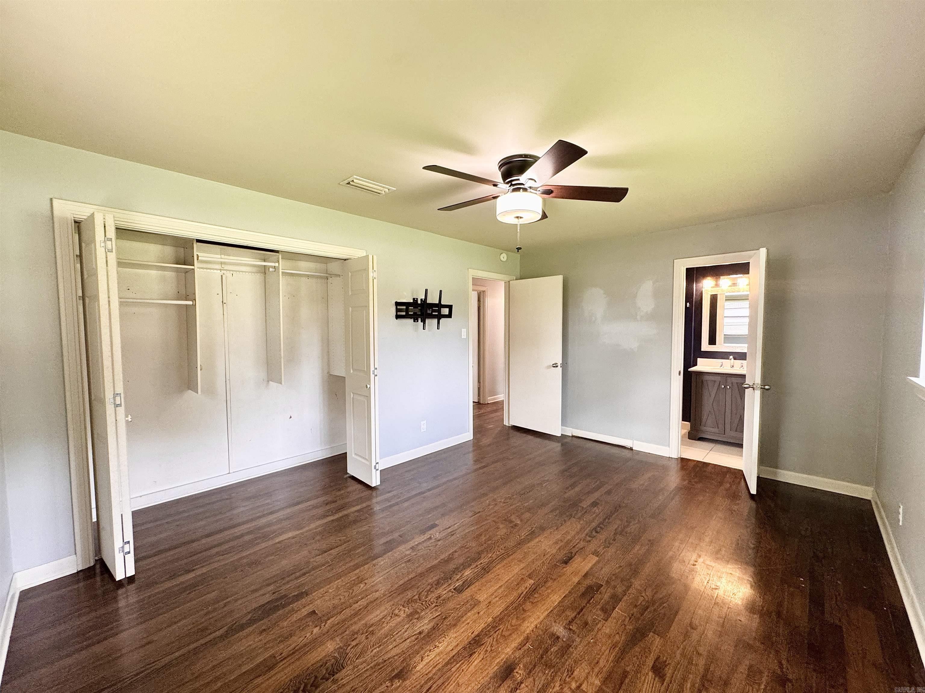2204 E Lee Ave Sherwood, AR 72120