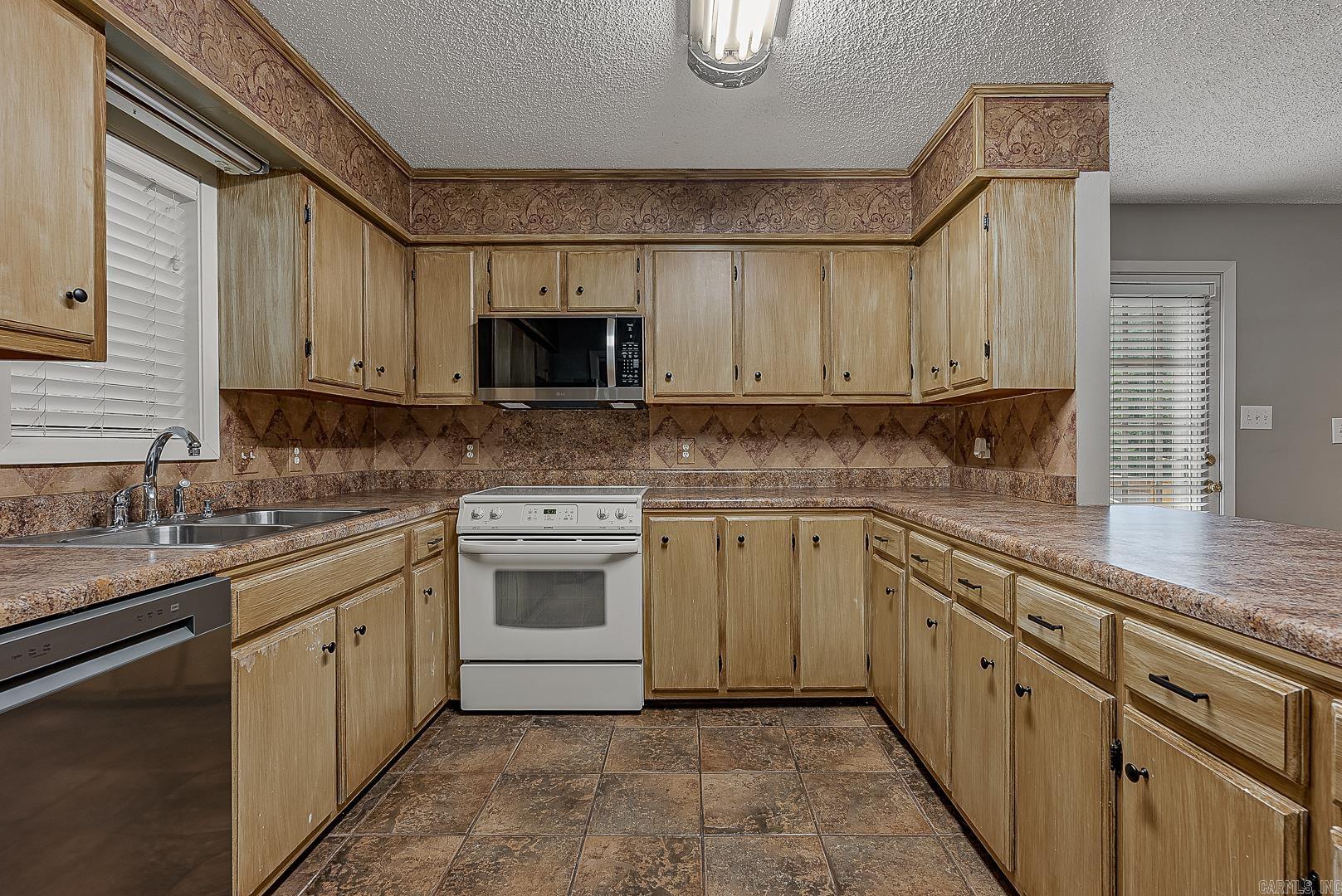 3920 Mardis Wood Drive Jonesboro, AR 72404-8504
