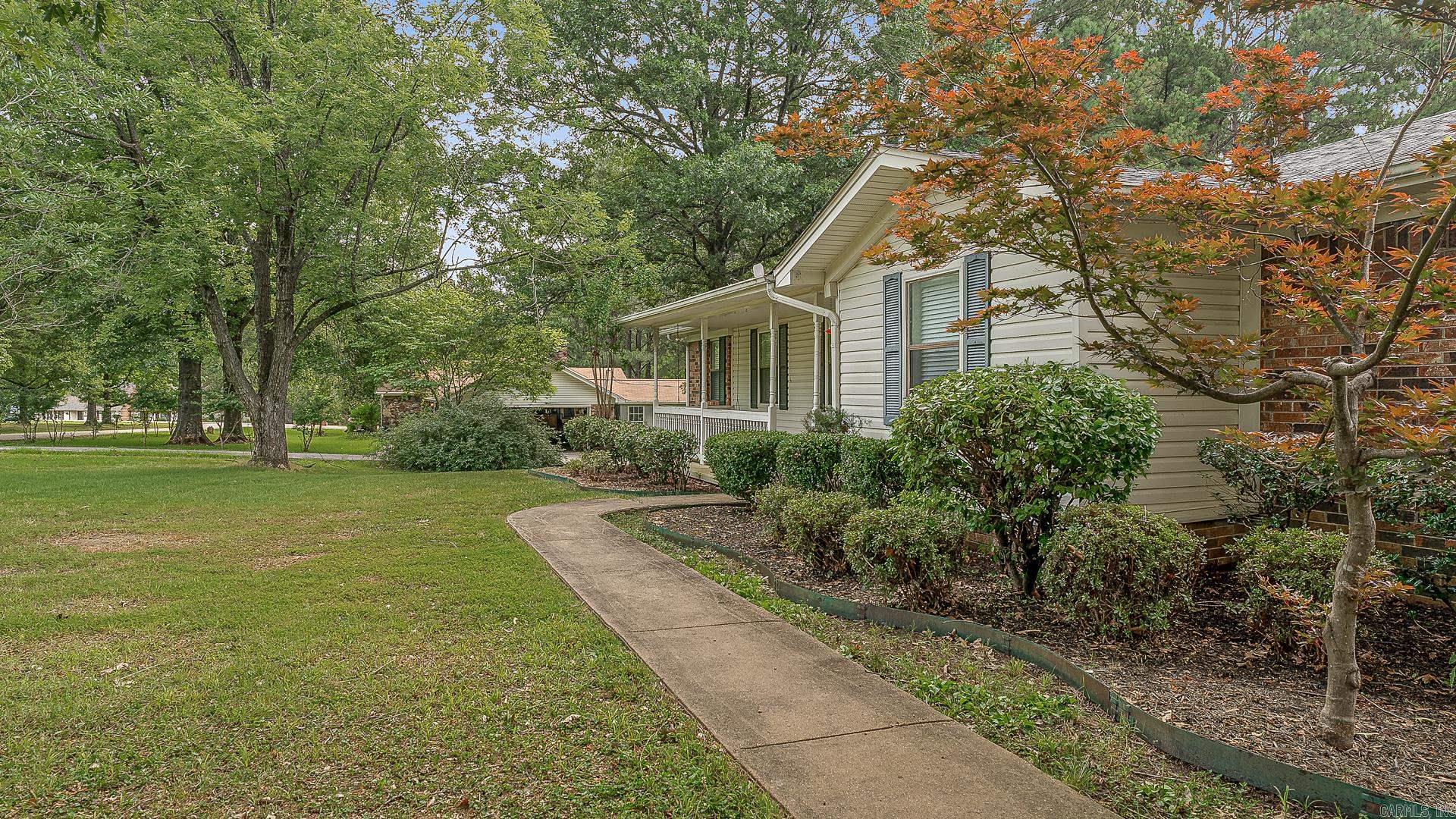 3920 Mardis Wood Drive Jonesboro, AR 72404-8504