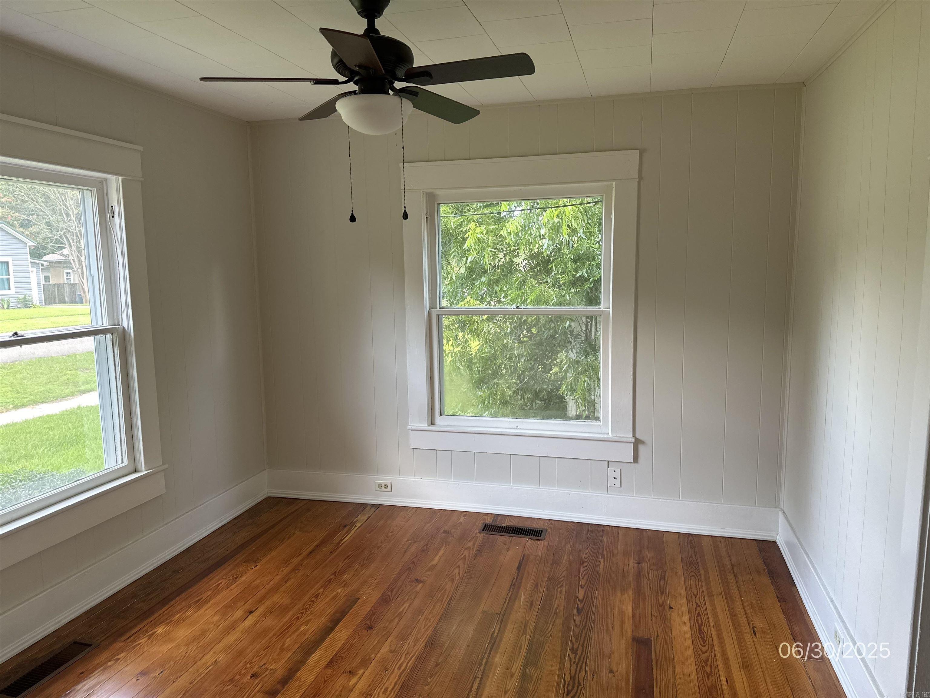 211 E J Street Russellville, AR 72801
